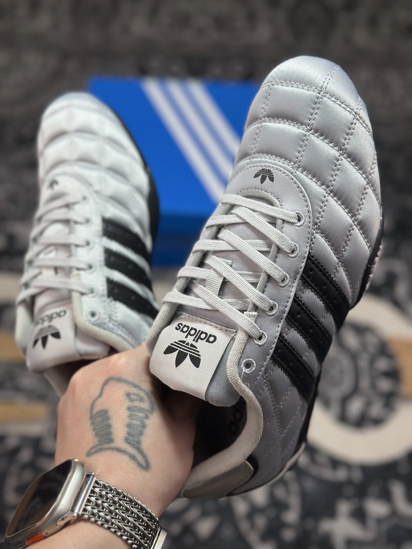 原装级别 Adidas originals ADIRACER 潮流运动防滑耐磨 阿迪达斯低帮休闲跑步鞋 JS0284-Chinese wholesaler seller Clothes Bags handbags wholesale Shoes High Quatity wholesaler seller Cheap Sneakers from China Factory Chinese suppliers china wholesale clothing wholesaler seller 原装级别 Adidas originals ADIRACER 潮流运动防滑耐磨 阿迪达斯低帮休闲跑步鞋 JS0284