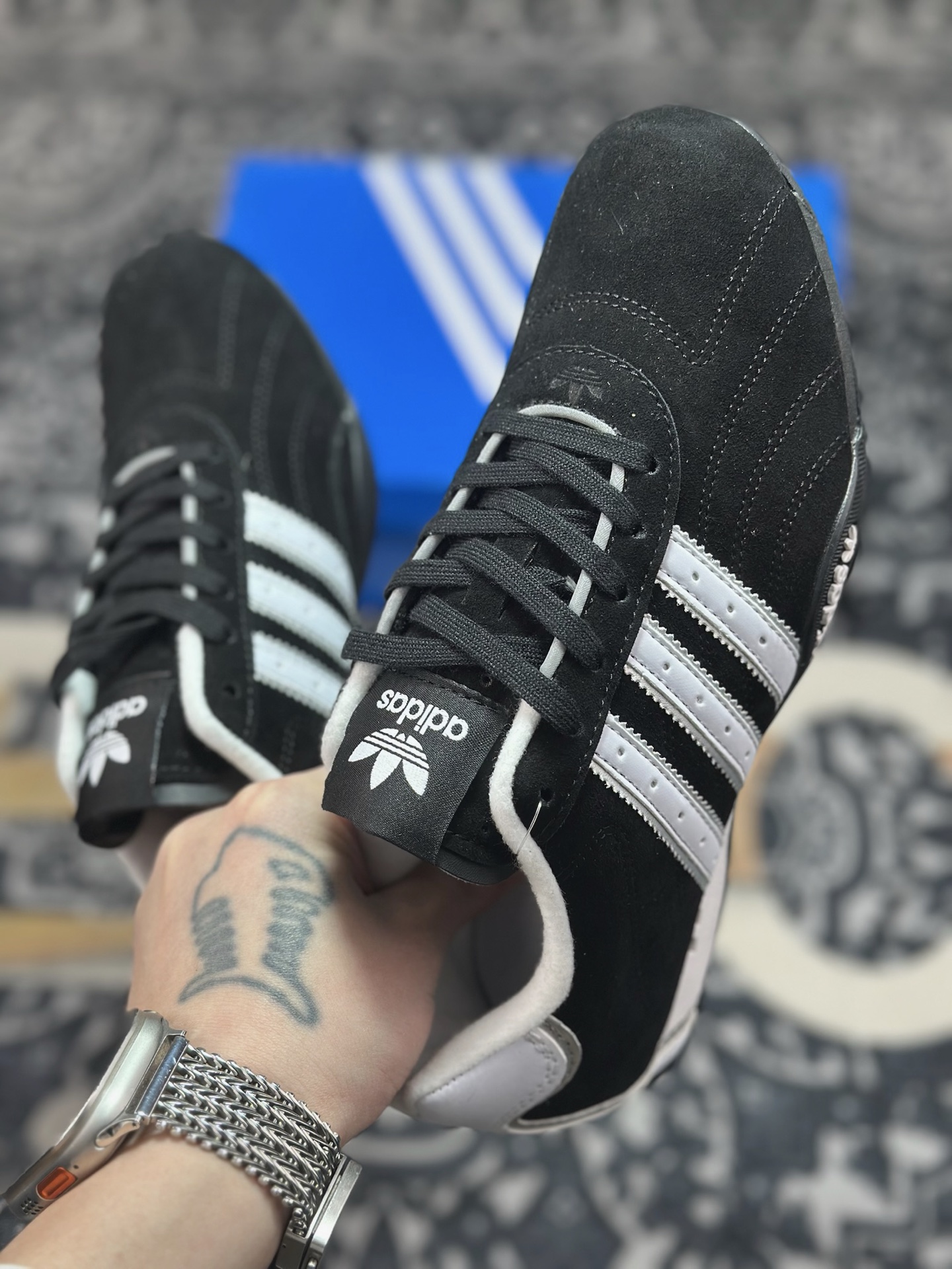 B2260 原装级别 Adidas originals ADIRACER 潮流运动防滑耐磨 阿迪达斯低帮休闲跑步鞋 JP7009-Chinese UA Cheap High Quatity Brand Clothes Bags handbags Sneakers wholesale wholesaler seller from China Factory suppliers Fashion Clothing Shoes best Quality Beautiful Price B2260 原装级别 Adidas originals ADIRACER 潮流运动防滑耐磨 阿迪达斯低帮休闲跑步鞋 JP7009