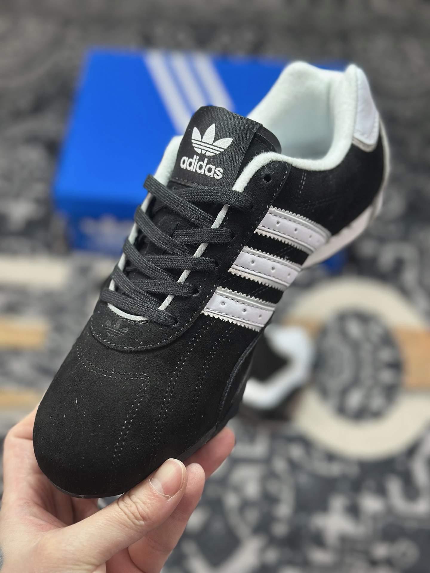 B2260 原装级别 Adidas originals ADIRACER 潮流运动防滑耐磨 阿迪达斯低帮休闲跑步鞋 JP7009-Chinese UA Cheap High Quatity Brand Clothes Bags handbags Sneakers wholesale wholesaler seller from China Factory suppliers Fashion Clothing Shoes best Quality Beautiful Price B2260 原装级别 Adidas originals ADIRACER 潮流运动防滑耐磨 阿迪达斯低帮休闲跑步鞋 JP7009