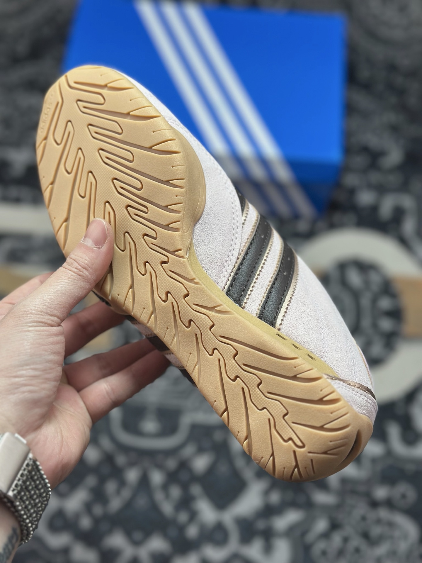 B2260 原装级别 Adidas originals ADIRACER 潮流运动防滑耐磨 阿迪达斯低帮休闲跑步鞋 JS4519-Chinese UA Cheap High Quatity Brand Clothes Bags handbags Sneakers wholesale wholesaler seller from China Factory suppliers Fashion Clothing Shoes best Quality Beautiful Price B2260 原装级别 Adidas originals ADIRACER 潮流运动防滑耐磨 阿迪达斯低帮休闲跑步鞋 JS4519