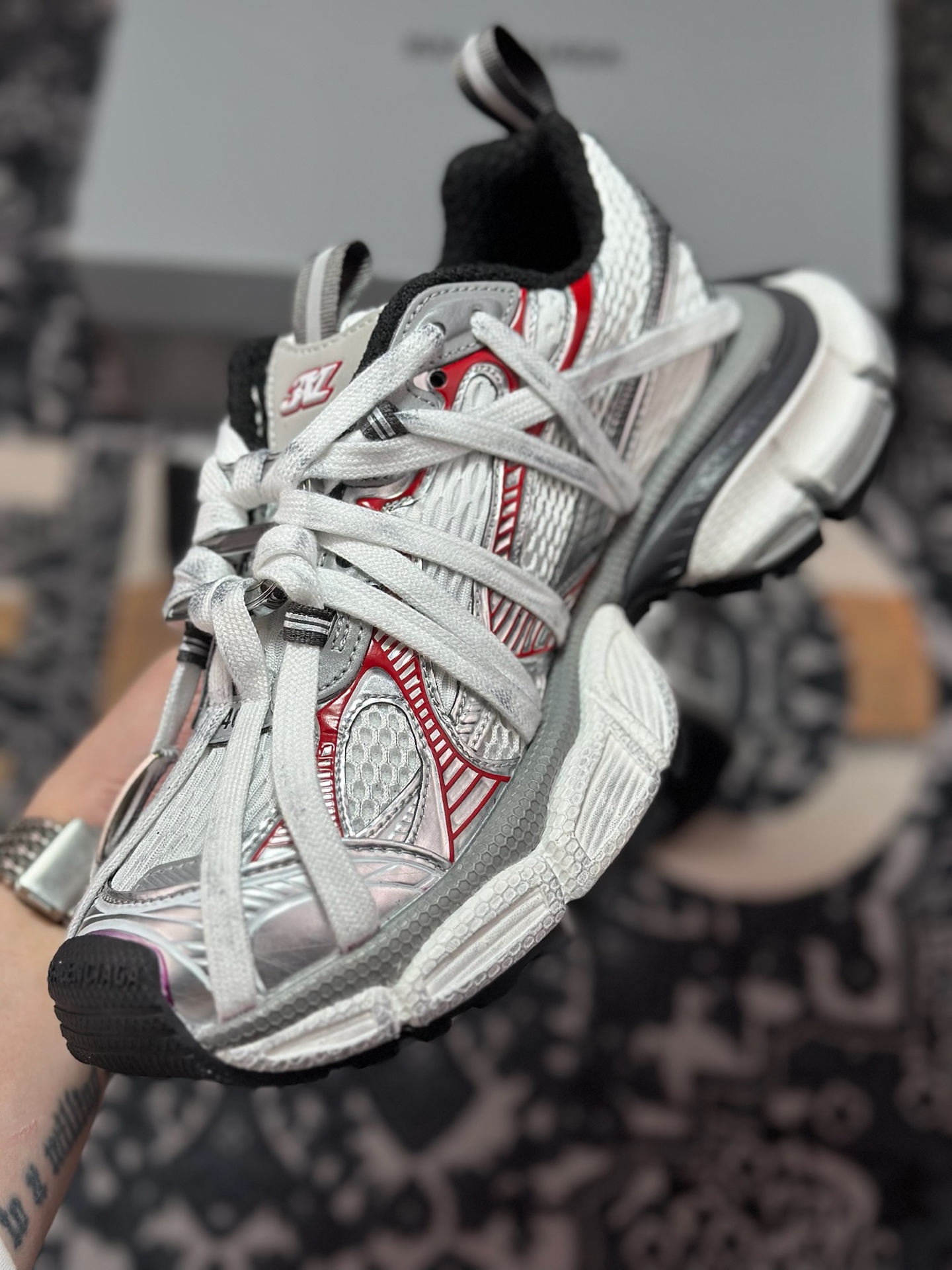 巴黎世家BALENCIAGA 3XL Sneakers 3+系列低帮复古阔型底姥爹风潮流百搭休闲慢跑鞋“白银红木乃伊绑绳”325601 W3XCH 1000