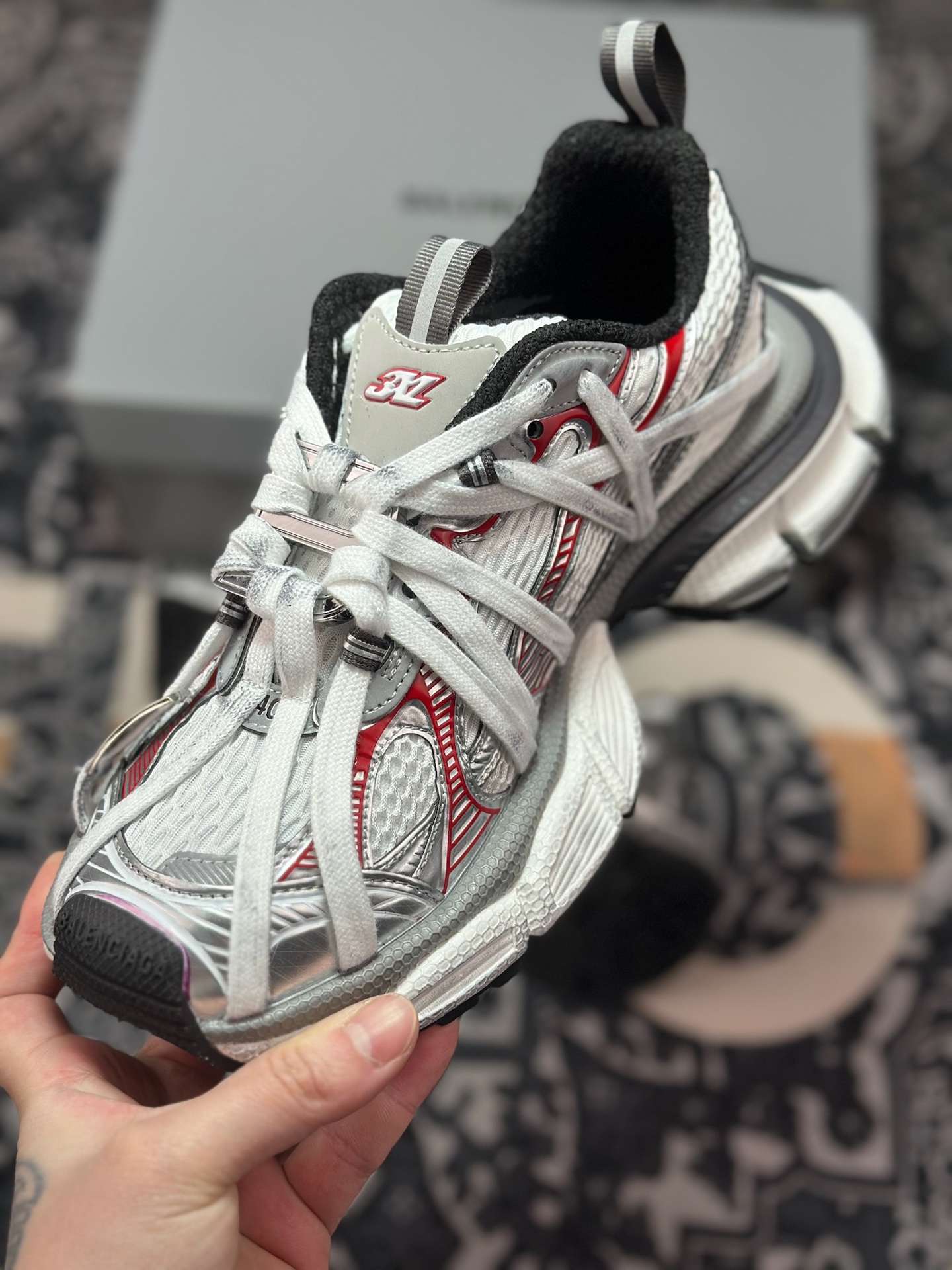 巴黎世家BALENCIAGA 3XL Sneakers 3+系列低帮复古阔型底姥爹风潮流百搭休闲慢跑鞋“白银红木乃伊绑绳”325601 W3XCH 1000