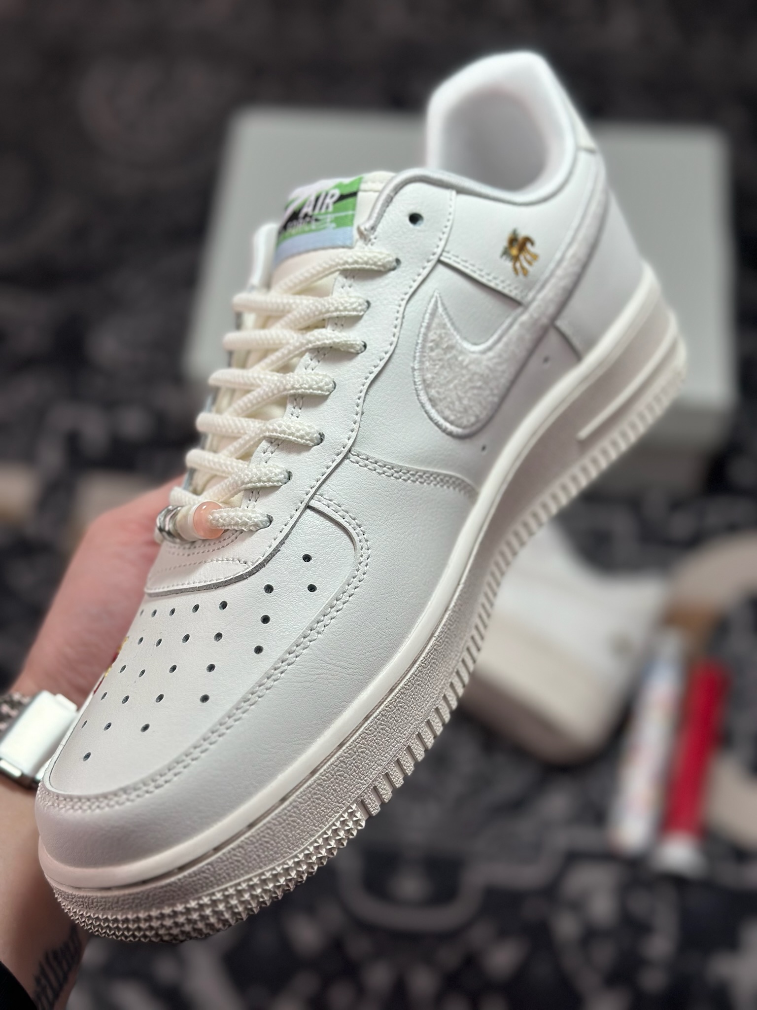 原装级别 NK Air Force 1 ” N” 马年限定 空军一号休闲板鞋 IQ1143-100-莆田鞋,莆田鞋货源,高仿鞋,高仿鞋货源,安福档口,莆田高仿鞋,莆田鞋批发,高仿鞋批发,莆田高仿运动鞋,高仿运动鞋,莆田运动鞋 原装级别 NK Air Force 1 ” N” 马年限定 空军一号休闲板鞋 IQ1143-100