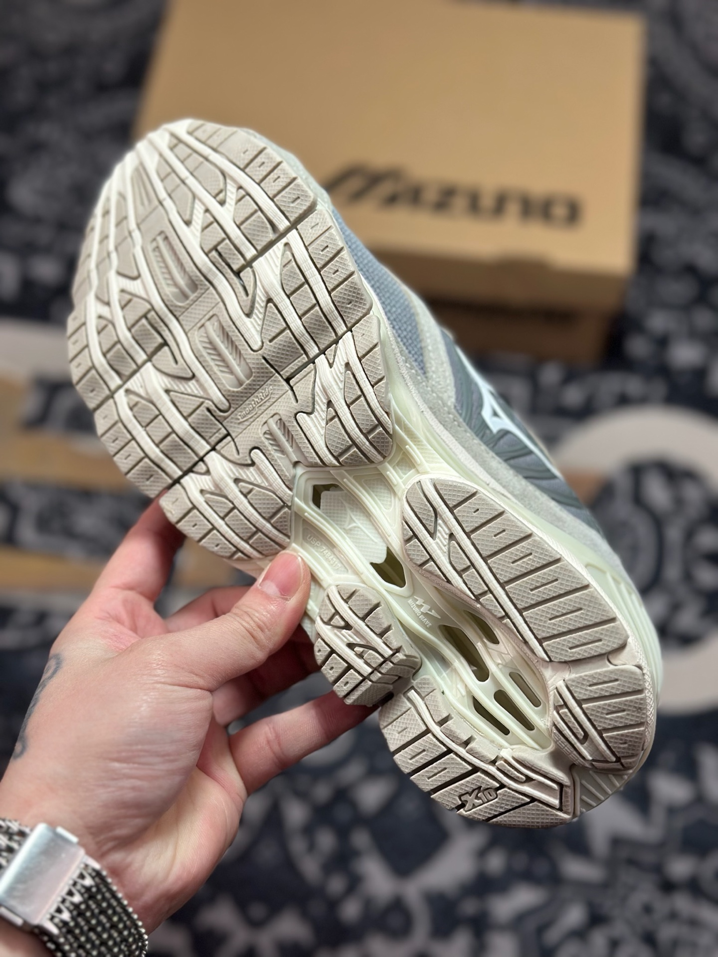 原装级别 Mizuno 美津侬 WAVE PROPHECY 14S 复古时尚休闲舒适运动跑步鞋 J1GC25