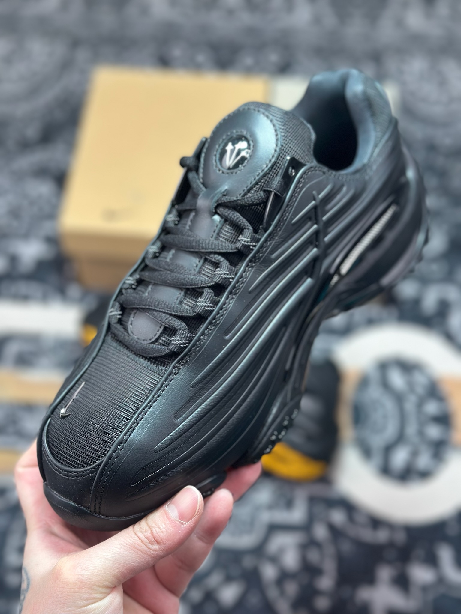 优选 原装级别 NOCTA x Nike Hot Step 12 “Black/Gunmetal” DZ7293-001