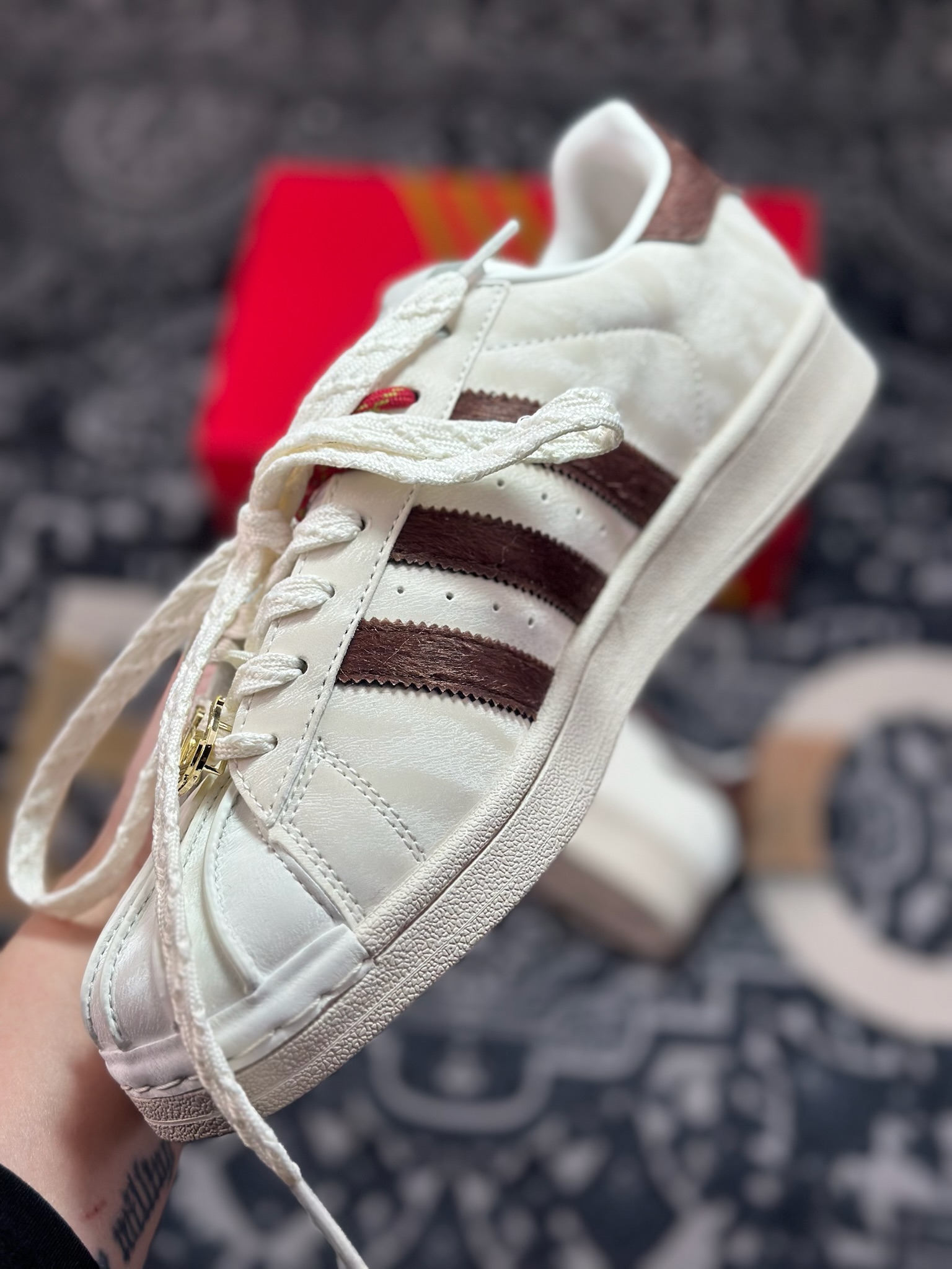 原装级别 AD Originals Super2 CNY 马年白棕红贝壳头 KJ6293-Top High Quatity Cheap Sneakers Fashion Clothing Clothes Bags handbags Shoes of all Brand wholesale With The best Quality And Beautiful Price from China Factory Chinese suppliers wholesaler seller 原装级别 AD Originals Super2 CNY 马年白棕红贝壳头 KJ6293