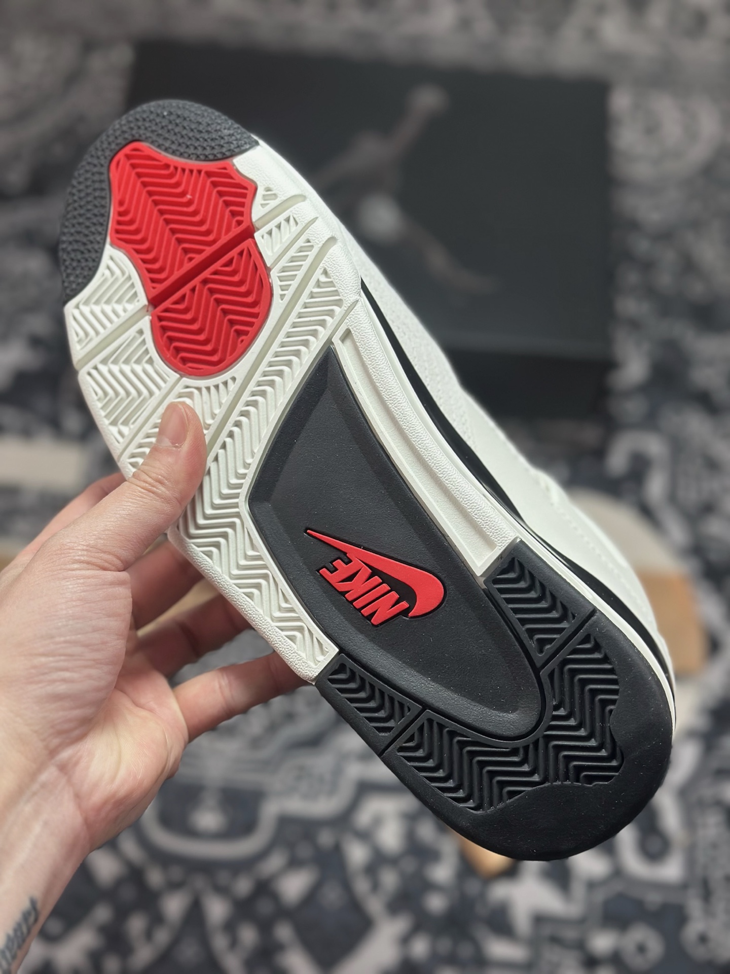 D0450 优选 原装级别 Air Jordan 4 Retro AJ4乔4 男子文化篮球鞋 IM4002-100-Chinese UA Cheap High Quatity Brand Clothes Bags handbags Sneakers wholesale wholesaler seller from China Factory suppliers Fashion Clothing Shoes best Quality Beautiful Price D0450 优选 原装级别 Air Jordan 4 Retro AJ4乔4 男子文化篮球鞋 IM4002-100