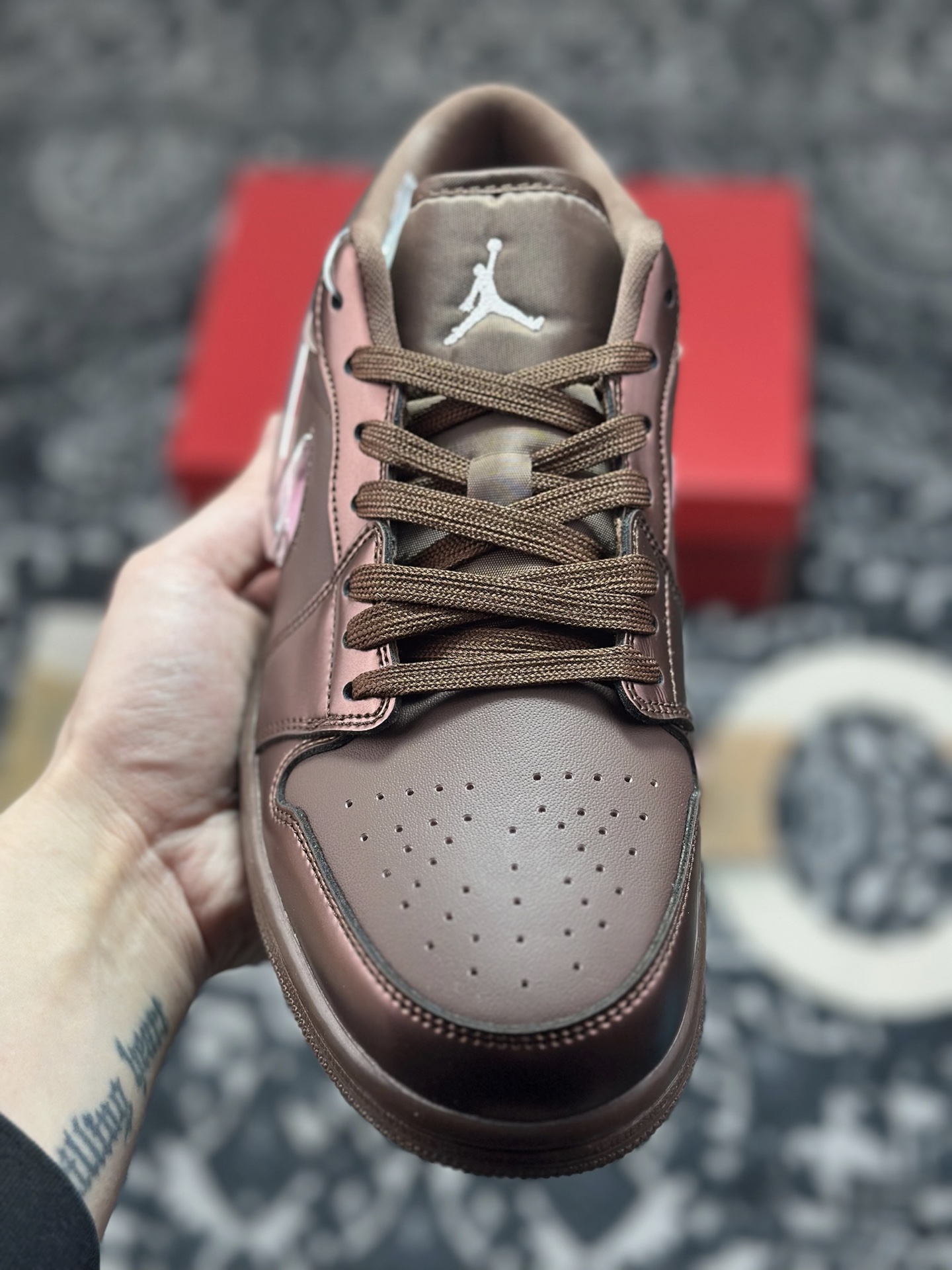 原装级别 Air Jordan 1 Low AJ1 乔1“情人节限定 巧克力” 低帮复古文化篮球鞋 IQ9787-262-Top High Quatity Cheap Sneakers Fashion Clothing Clothes Bags handbags Shoes of all Brand wholesale With The best Quality And Beautiful Price from China Factory Chinese suppliers wholesaler seller 原装级别 Air Jordan 1 Low AJ1 乔1“情人节限定 巧克力” 低帮复古文化篮球鞋 IQ9787-262