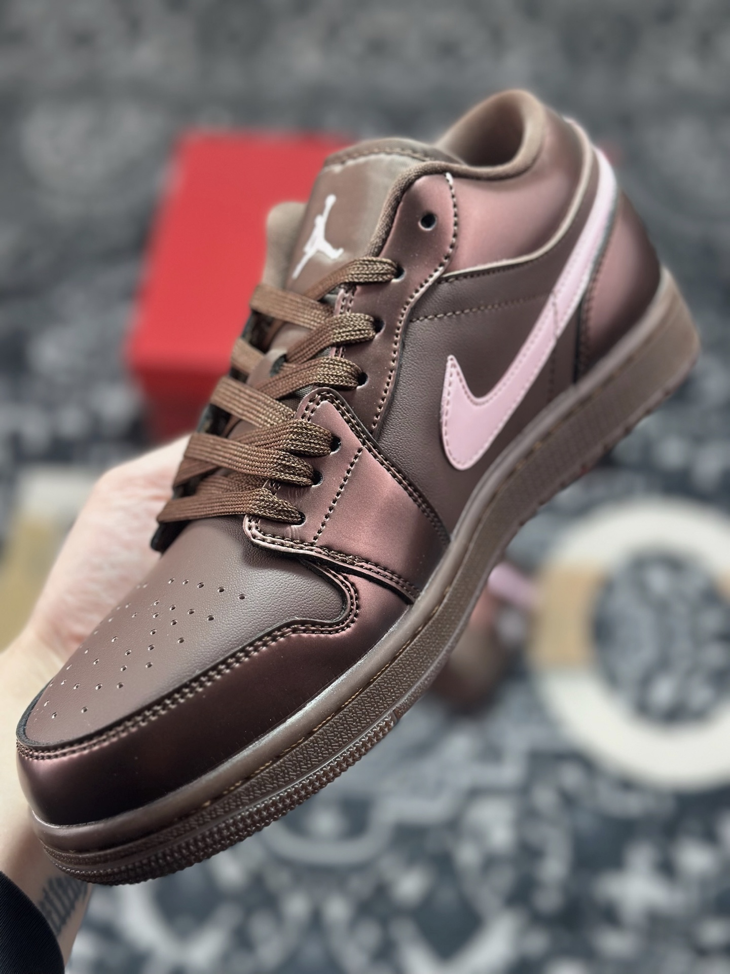 原装级别 Air Jordan 1 Low AJ1 乔1“情人节限定 巧克力” 低帮复古文化篮球鞋 IQ9787-262-Top High Quatity Cheap Sneakers Fashion Clothing Clothes Bags handbags Shoes of all Brand wholesale With The best Quality And Beautiful Price from China Factory Chinese suppliers wholesaler seller 原装级别 Air Jordan 1 Low AJ1 乔1“情人节限定 巧克力” 低帮复古文化篮球鞋 IQ9787-262