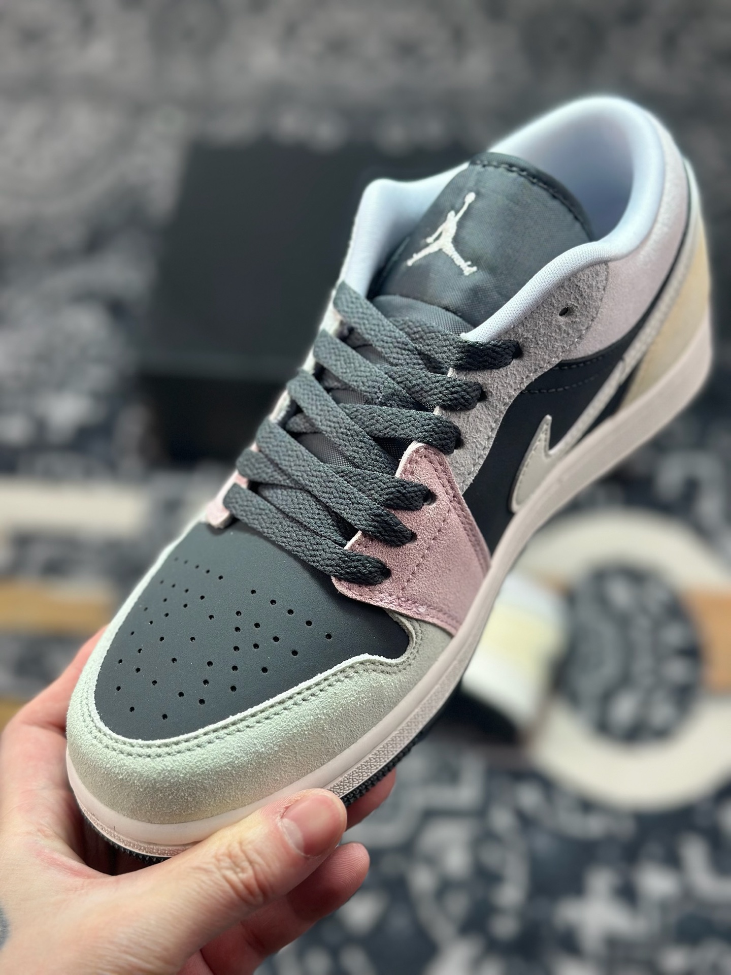 原装级别 Air Jordan 1 Low AJ1 乔1黑粉绿白勾 低帮复古文化篮球鞋 IB7109-004 原装级别 Air Jordan 1 Low AJ1 乔1黑粉绿白勾 低帮复古文化篮球鞋 IB7109-004