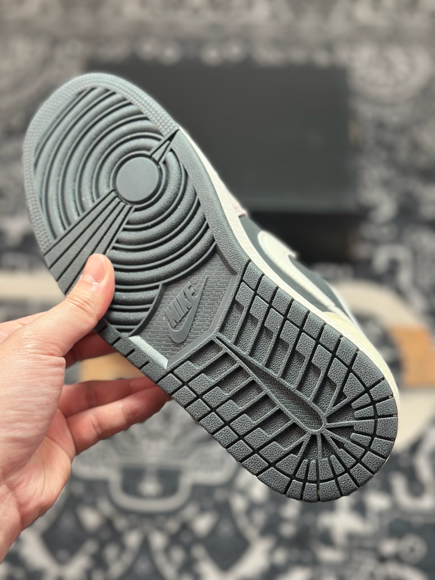 原装级别 Air Jordan 1 Low AJ1 乔1黑粉绿白勾 低帮复古文化篮球鞋 IB7109-004 原装级别 Air Jordan 1 Low AJ1 乔1黑粉绿白勾 低帮复古文化篮球鞋 IB7109-004