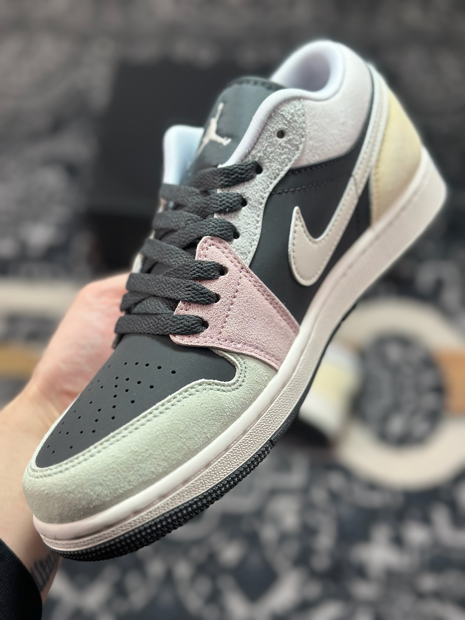 原装级别 Air Jordan 1 Low AJ1 乔1黑粉绿白勾 低帮复古文化篮球鞋 IB7109-004 原装级别 Air Jordan 1 Low AJ1 乔1黑粉绿白勾 低帮复古文化篮球鞋 IB7109-004