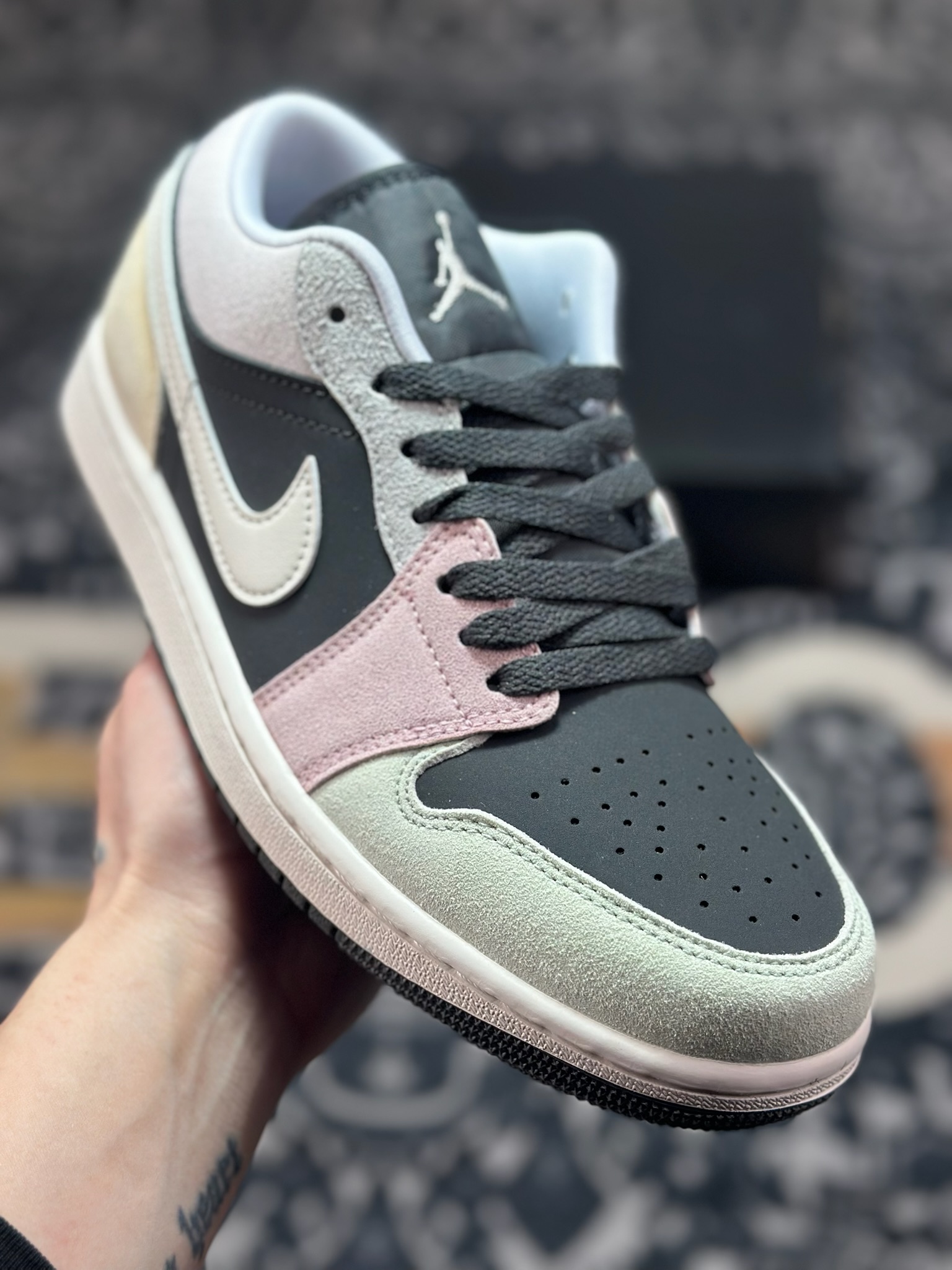 原装级别 Air Jordan 1 Low AJ1 乔1黑粉绿白勾 低帮复古文化篮球鞋 IB7109-004 原装级别 Air Jordan 1 Low AJ1 乔1黑粉绿白勾 低帮复古文化篮球鞋 IB7109-004