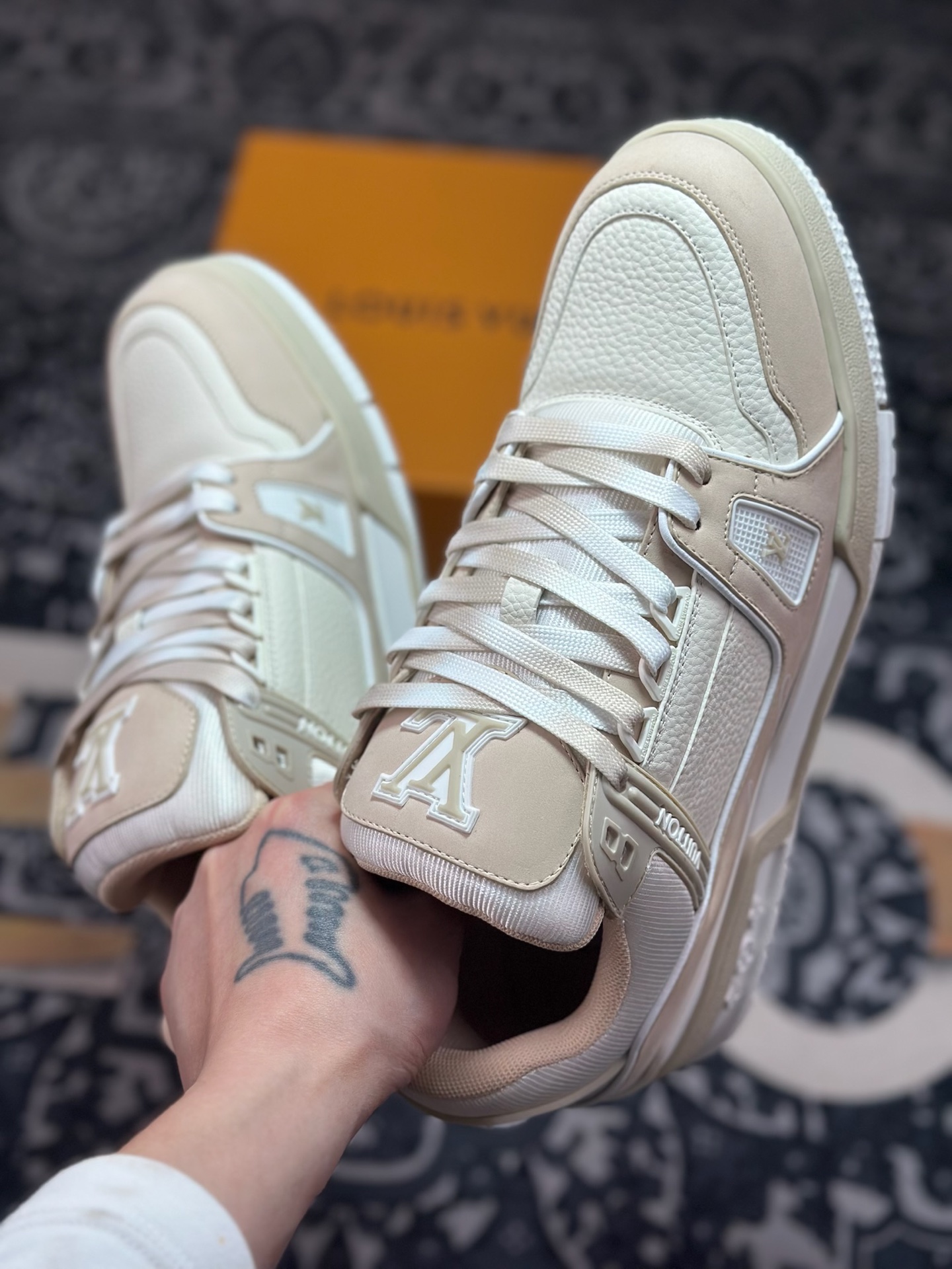 优选 原装级别 驴家LV Trainer 原版完美楦型 东莞大厂出产-Top High Quatity Cheap Sneakers Fashion Clothing Clothes Bags handbags Shoes of all Brand wholesale With The best Quality And Beautiful Price from China Factory Chinese suppliers wholesaler seller 优选 原装级别 驴家LV Trainer 原版完美楦型 东莞大厂出产