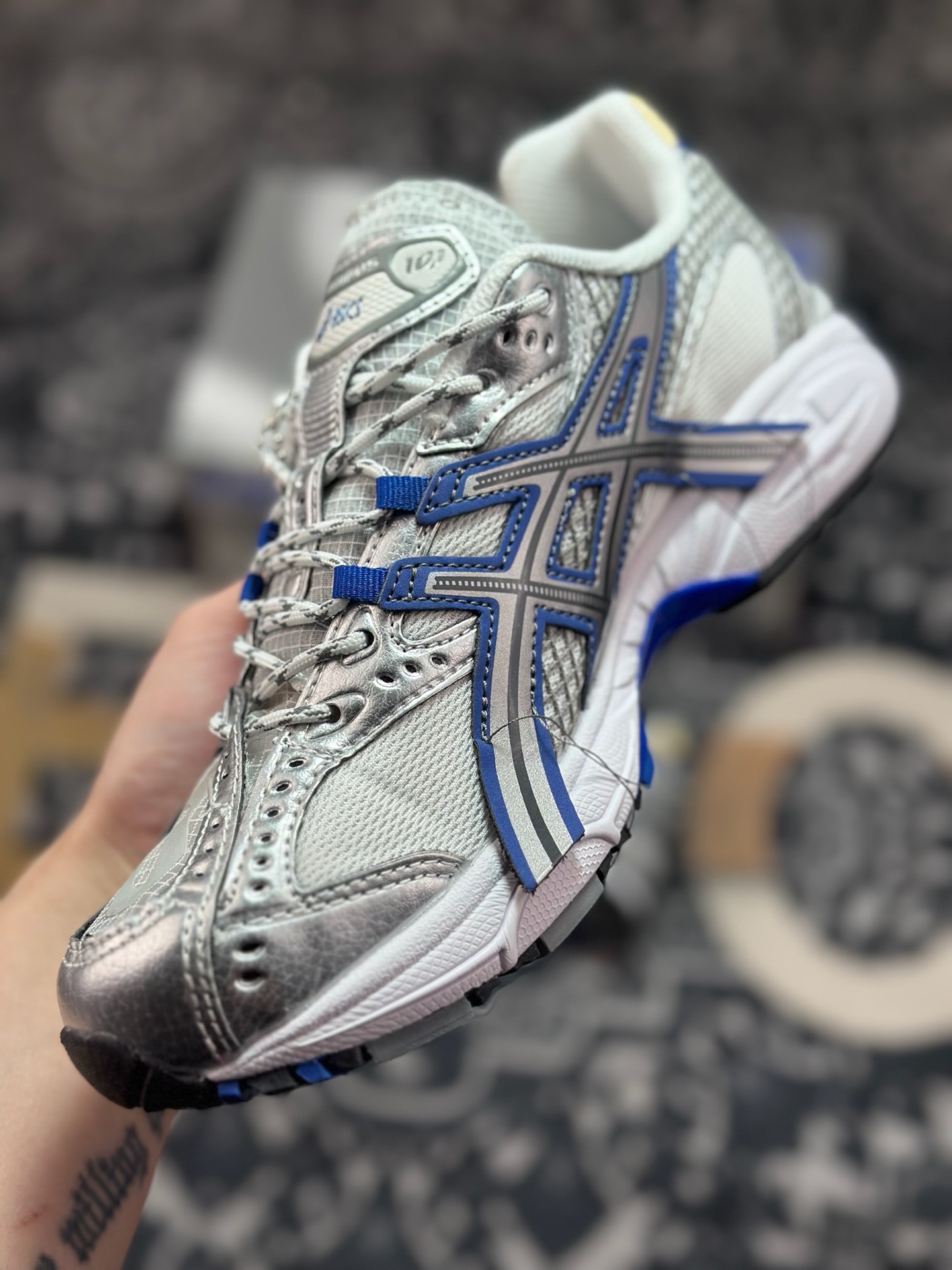原装级别 INVINCIBLE x Asics Gel-Nimbus 10.1 银蓝色 亚瑟士复古先锋潮流拼接休闲跑步鞋 1203A814-021-Top High Quatity Cheap Sneakers Fashion Clothing Clothes Bags handbags Shoes of all Brand wholesale With The best Quality And Beautiful Price from China Factory Chinese suppliers wholesaler seller 原装级别 INVINCIBLE x Asics Gel-Nimbus 10.1 银蓝色 亚瑟士复古先锋潮流拼接休闲跑步鞋 1203A814-021