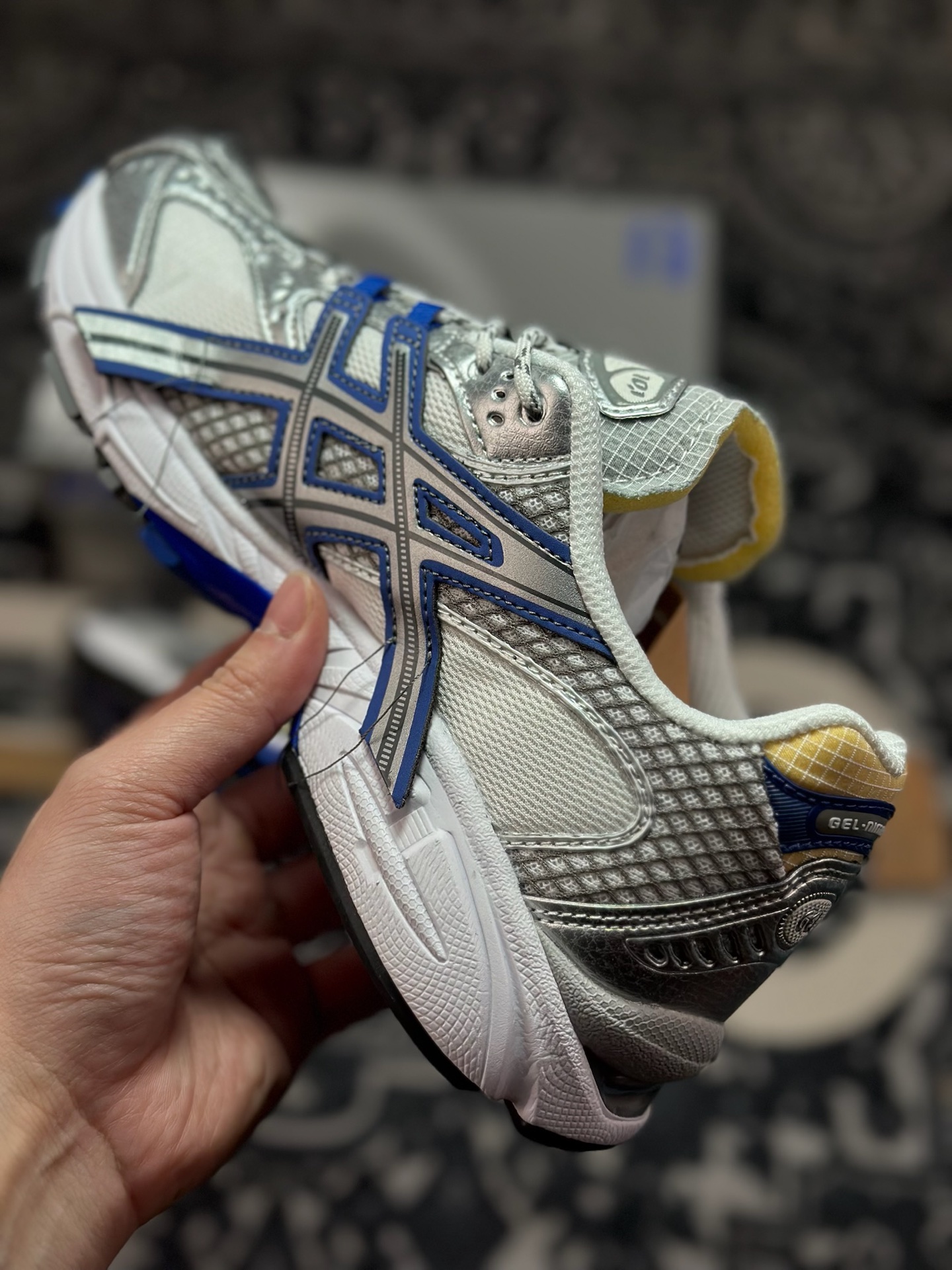 原装级别 INVINCIBLE x Asics Gel-Nimbus 10.1 银蓝色 亚瑟士复古先锋潮流拼接休闲跑步鞋 1203A814-021-Top High Quatity Cheap Sneakers Fashion Clothing Clothes Bags handbags Shoes of all Brand wholesale With The best Quality And Beautiful Price from China Factory Chinese suppliers wholesaler seller 原装级别 INVINCIBLE x Asics Gel-Nimbus 10.1 银蓝色 亚瑟士复古先锋潮流拼接休闲跑步鞋 1203A814-021