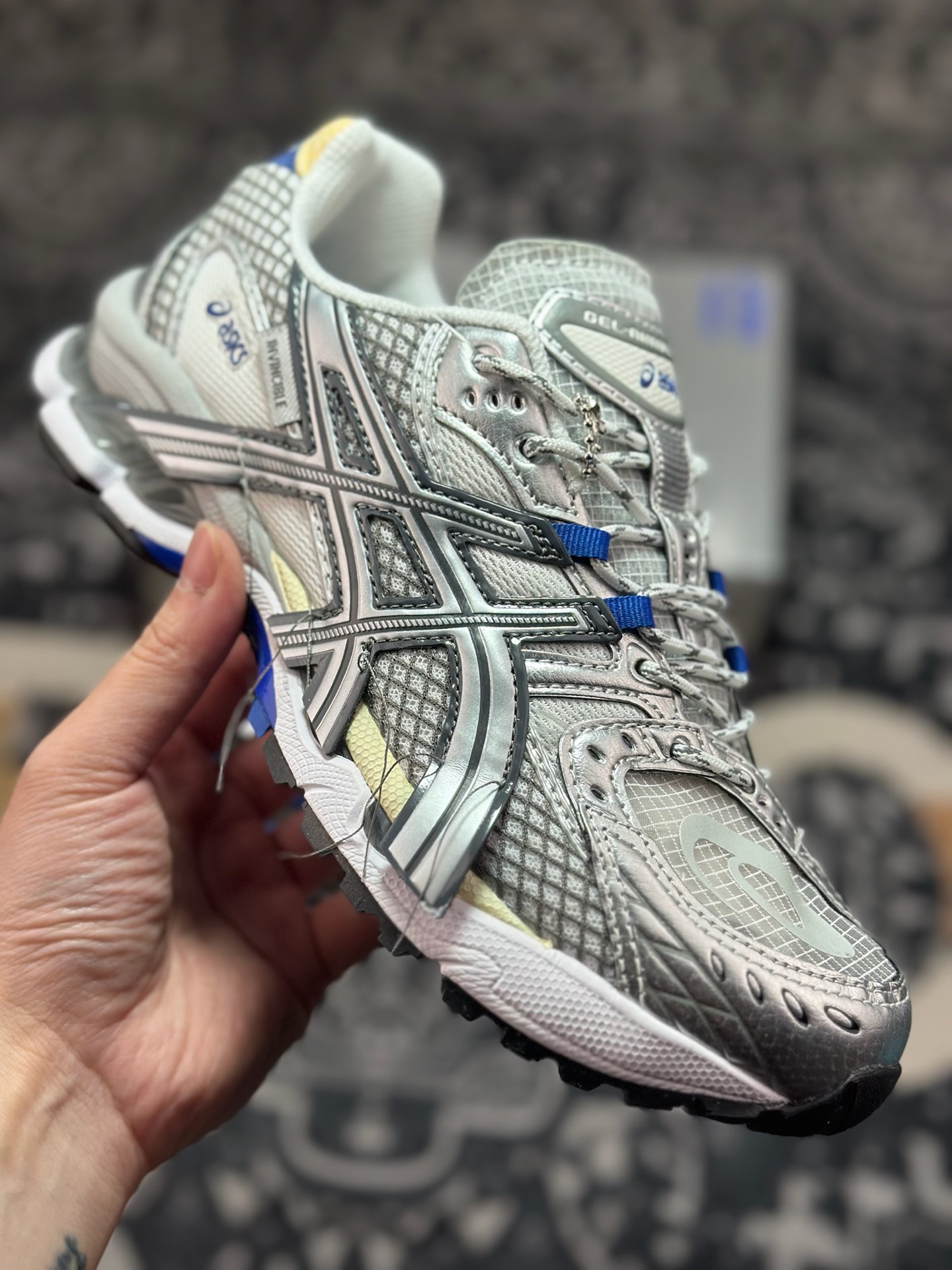 原装级别 INVINCIBLE x Asics Gel-Nimbus 10.1 银蓝色 亚瑟士复古先锋潮流拼接休闲跑步鞋 1203A814-021-Top High Quatity Cheap Sneakers Fashion Clothing Clothes Bags handbags Shoes of all Brand wholesale With The best Quality And Beautiful Price from China Factory Chinese suppliers wholesaler seller 原装级别 INVINCIBLE x Asics Gel-Nimbus 10.1 银蓝色 亚瑟士复古先锋潮流拼接休闲跑步鞋 1203A814-021