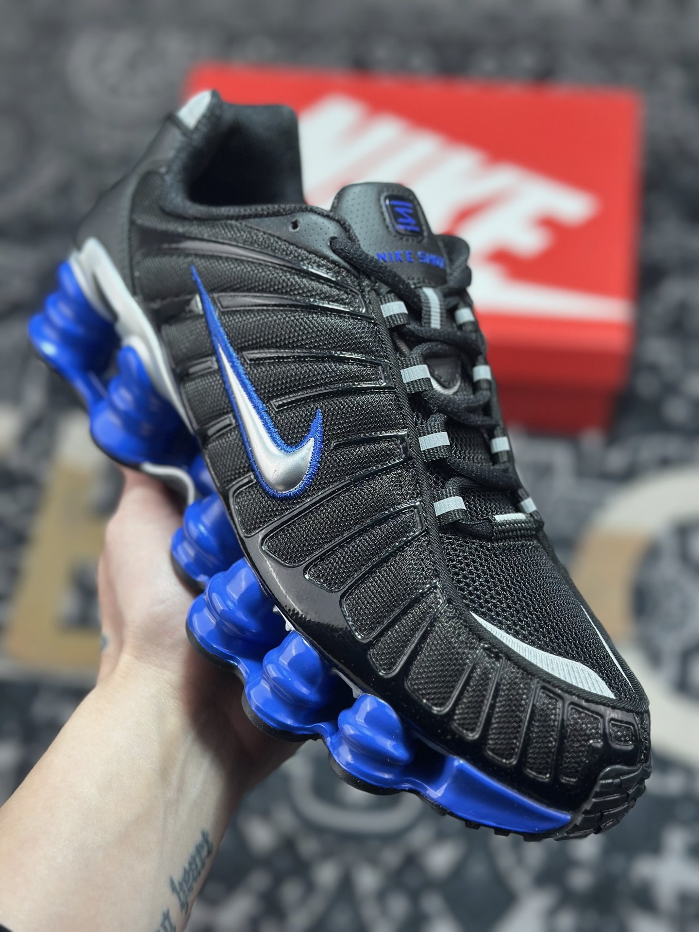 C5380 优选 原装级别 NK Shox TL 全掌气柱缓震休闲运动跑步鞋 CN0151-004-Chinese UA Cheap High Quatity Brand Clothes Bags handbags Sneakers wholesale wholesaler seller from China Factory suppliers Fashion Clothing Shoes best Quality Beautiful Price C5380 优选 原装级别 NK Shox TL 全掌气柱缓震休闲运动跑步鞋 CN0151-004