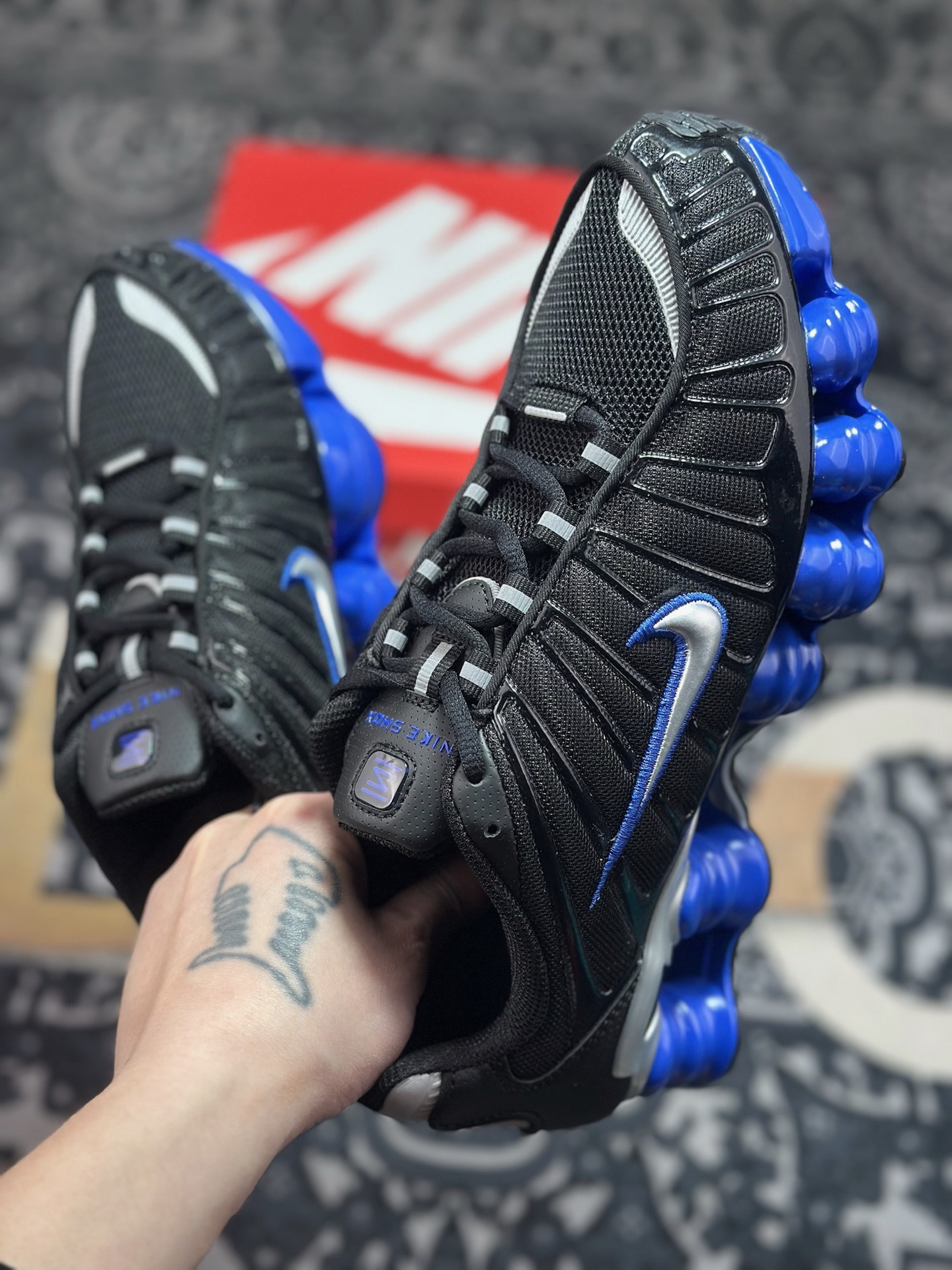 C5380 优选 原装级别 NK Shox TL 全掌气柱缓震休闲运动跑步鞋 CN0151-004-Chinese UA Cheap High Quatity Brand Clothes Bags handbags Sneakers wholesale wholesaler seller from China Factory suppliers Fashion Clothing Shoes best Quality Beautiful Price C5380 优选 原装级别 NK Shox TL 全掌气柱缓震休闲运动跑步鞋 CN0151-004