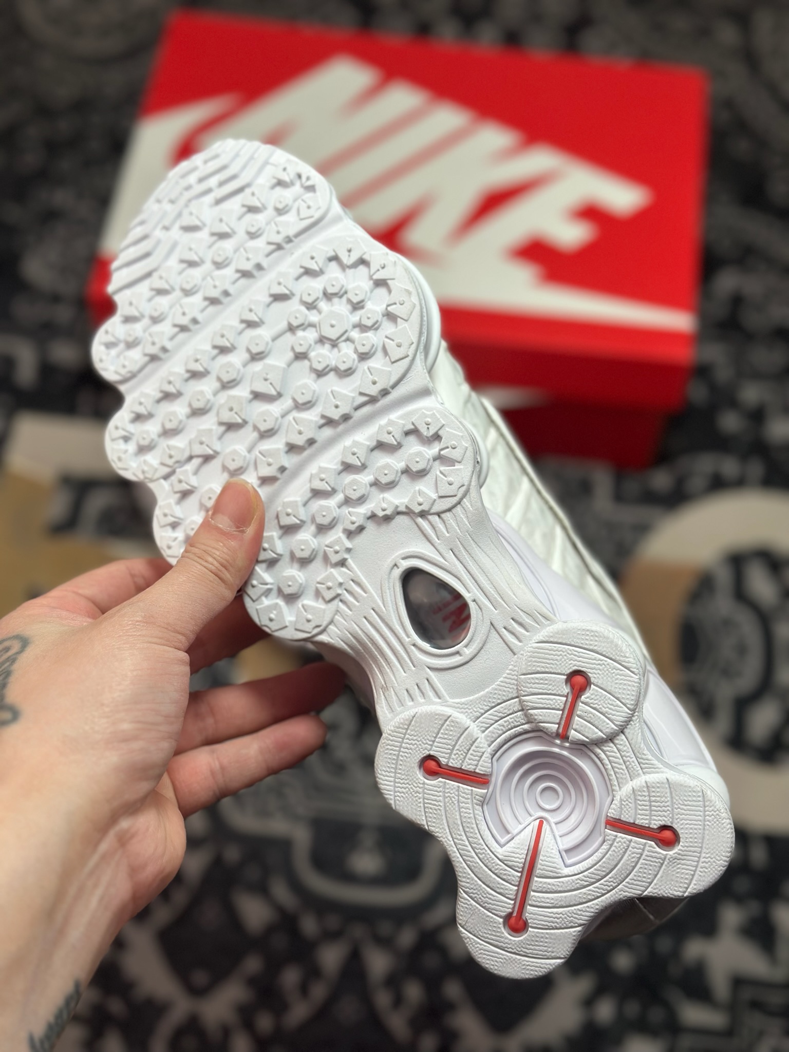 优选 原装级别 NK Shox TL 全掌气柱缓震休闲运动跑步鞋 AV3595-100 优选 原装级别 NK Shox TL 全掌气柱缓震休闲运动跑步鞋 AV3595-100