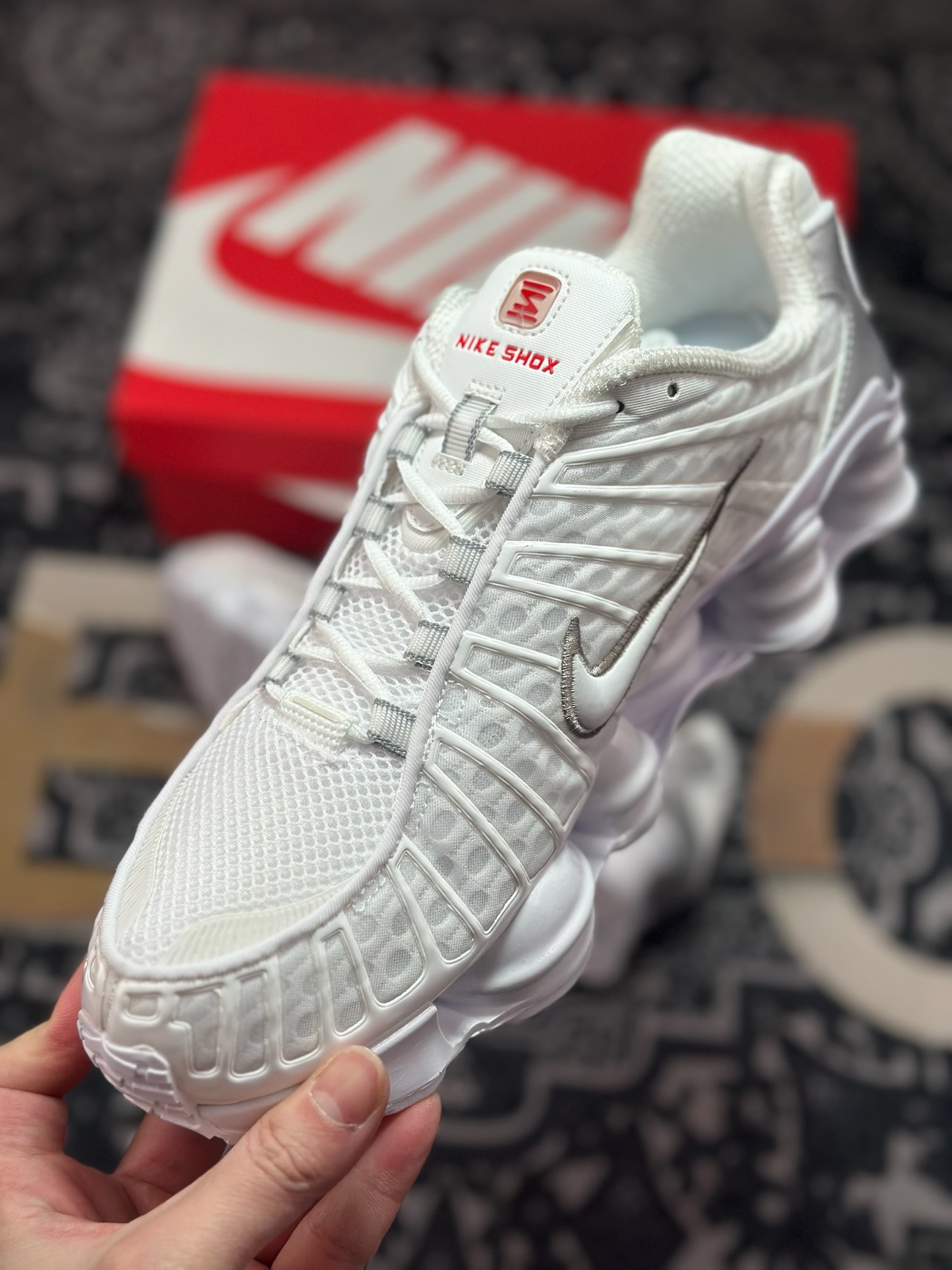 优选 原装级别 NK Shox TL 全掌气柱缓震休闲运动跑步鞋 AV3595-100 优选 原装级别 NK Shox TL 全掌气柱缓震休闲运动跑步鞋 AV3595-100