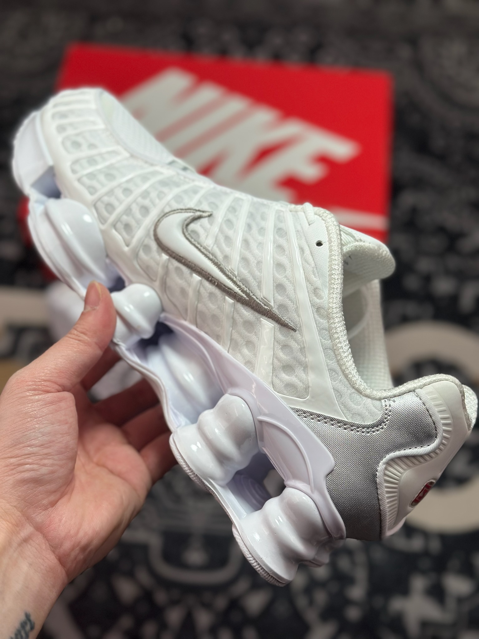 优选 原装级别 NK Shox TL 全掌气柱缓震休闲运动跑步鞋 AV3595-100 优选 原装级别 NK Shox TL 全掌气柱缓震休闲运动跑步鞋 AV3595-100