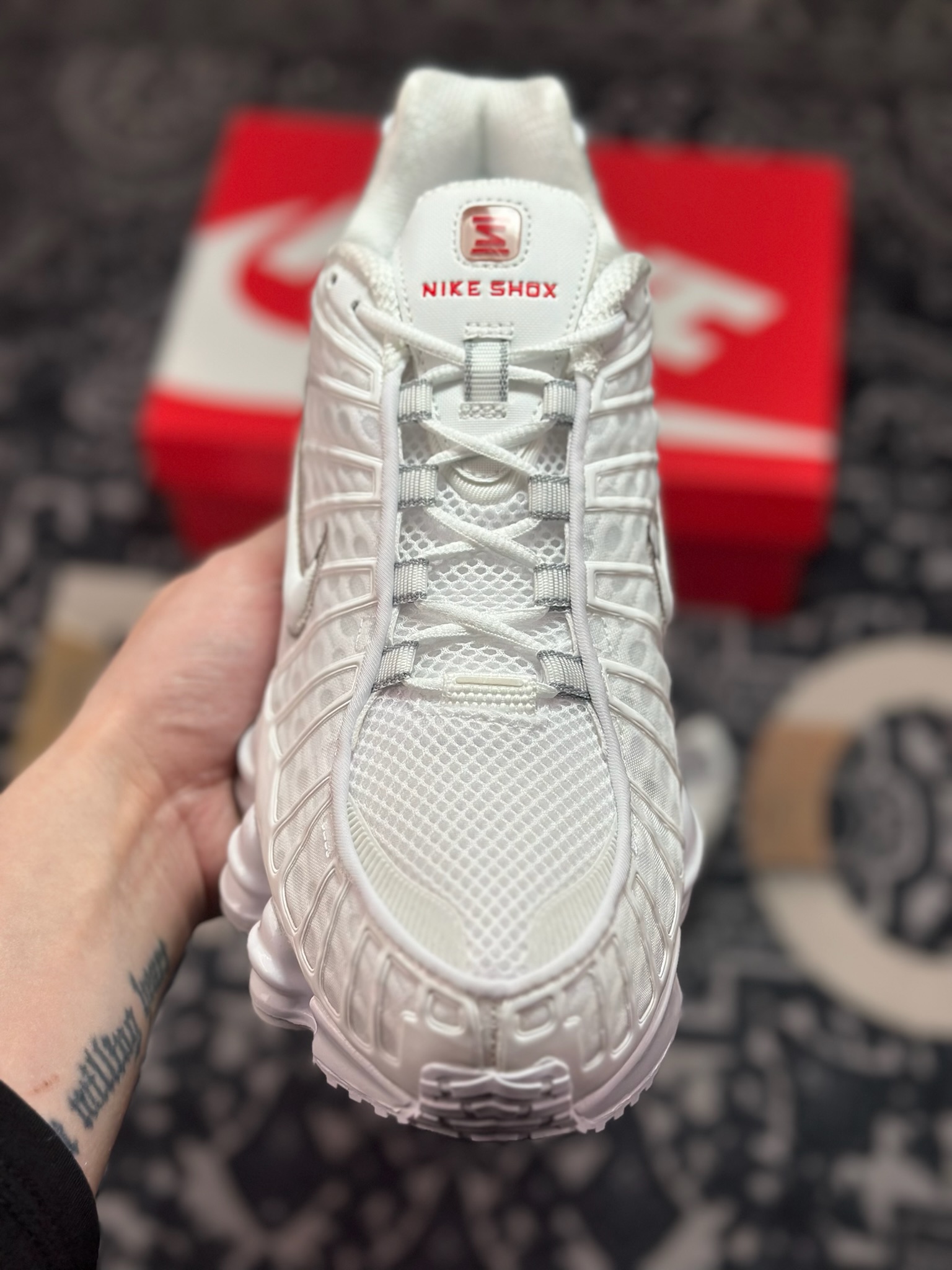 优选 原装级别 NK Shox TL 全掌气柱缓震休闲运动跑步鞋 AV3595-100 优选 原装级别 NK Shox TL 全掌气柱缓震休闲运动跑步鞋 AV3595-100