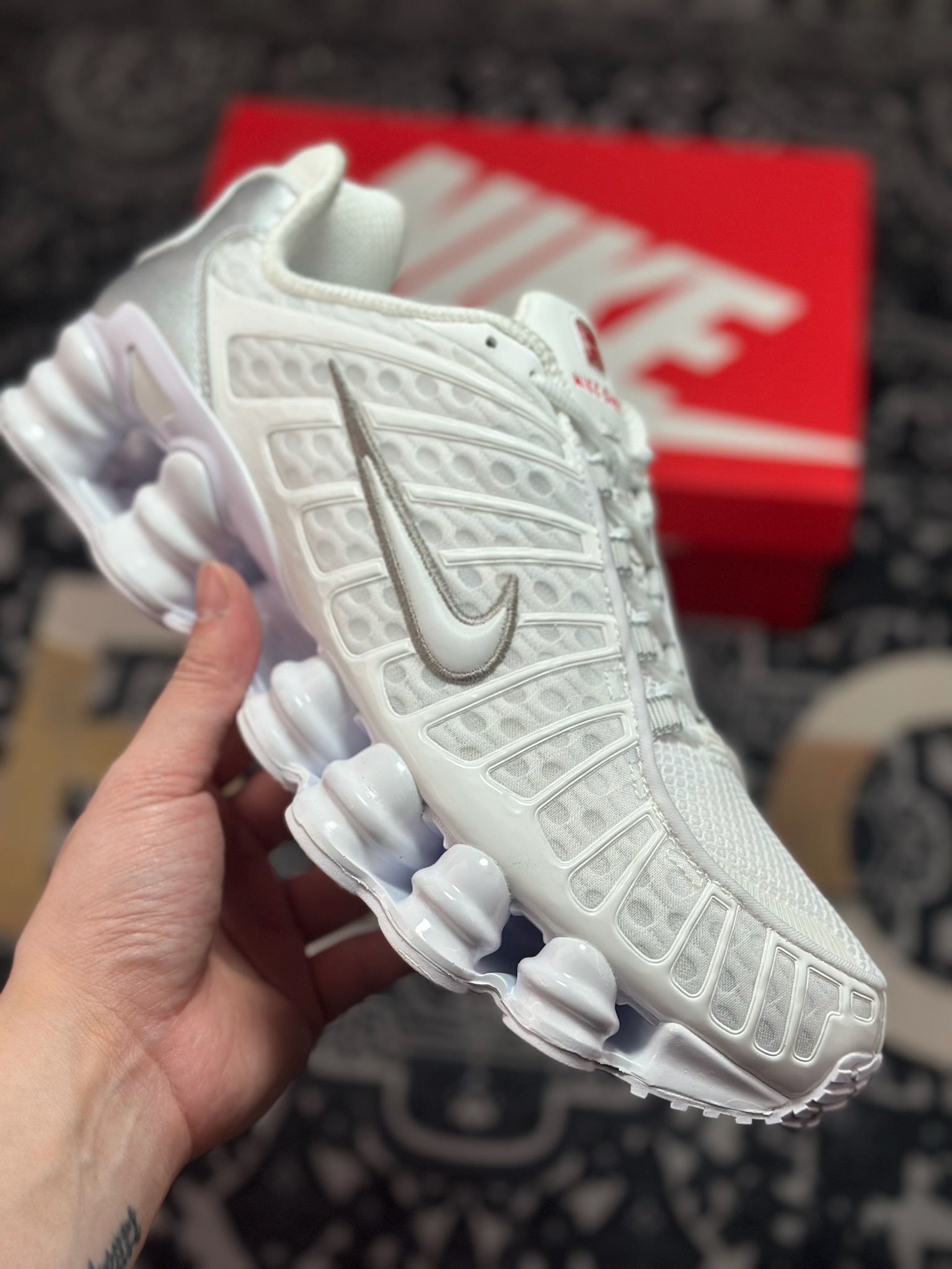 优选 原装级别 NK Shox TL 全掌气柱缓震休闲运动跑步鞋 AV3595-100 优选 原装级别 NK Shox TL 全掌气柱缓震休闲运动跑步鞋 AV3595-100