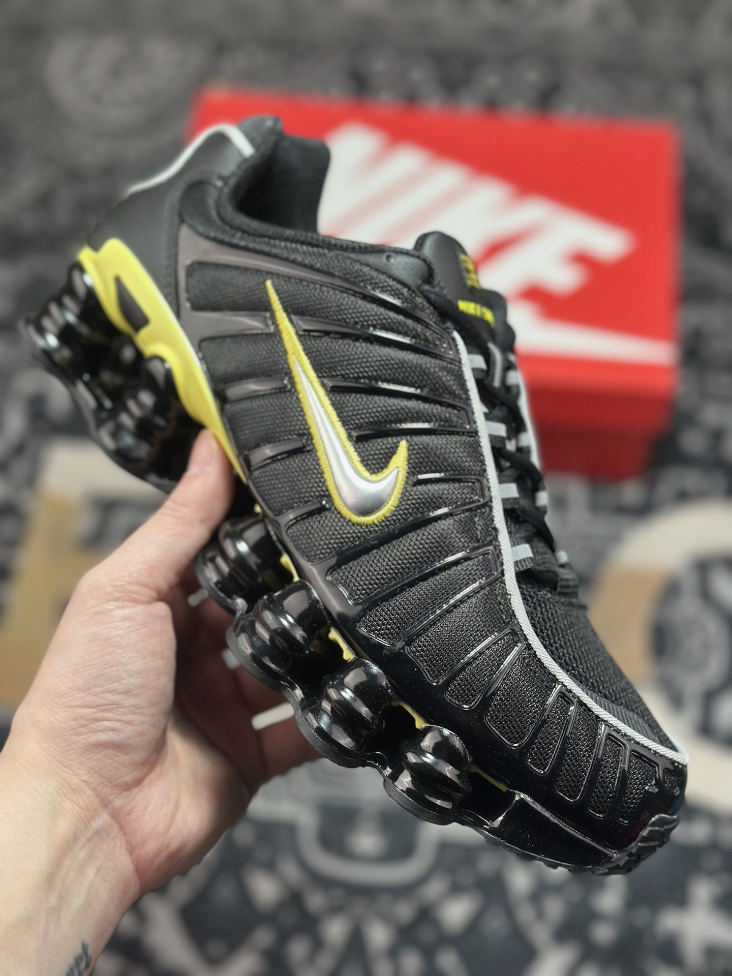优选 原装级别 NK Shox TL 全掌气柱缓震休闲运动跑步鞋 CN0151-002-Top High Quatity Cheap Sneakers Fashion Clothing Clothes Bags handbags Shoes of all Brand wholesale With The best Quality And Beautiful Price from China Factory Chinese suppliers wholesaler seller 优选 原装级别 NK Shox TL 全掌气柱缓震休闲运动跑步鞋 CN0151-002