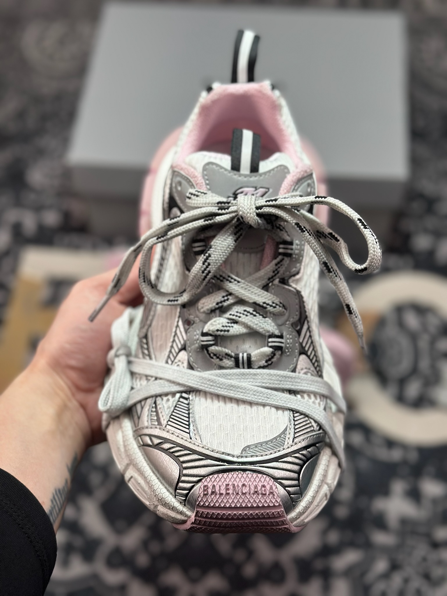 优选 原装级别 Balenciaga 巴黎世家 3XL Satin Bows 做旧复古老爹鞋 734734-Top High Quatity Cheap Sneakers Fashion Clothing Clothes Bags handbags Shoes of all Brand wholesale With The best Quality And Beautiful Price from China Factory Chinese suppliers wholesaler seller 优选 原装级别 Balenciaga 巴黎世家 3XL Satin Bows 做旧复古老爹鞋 734734