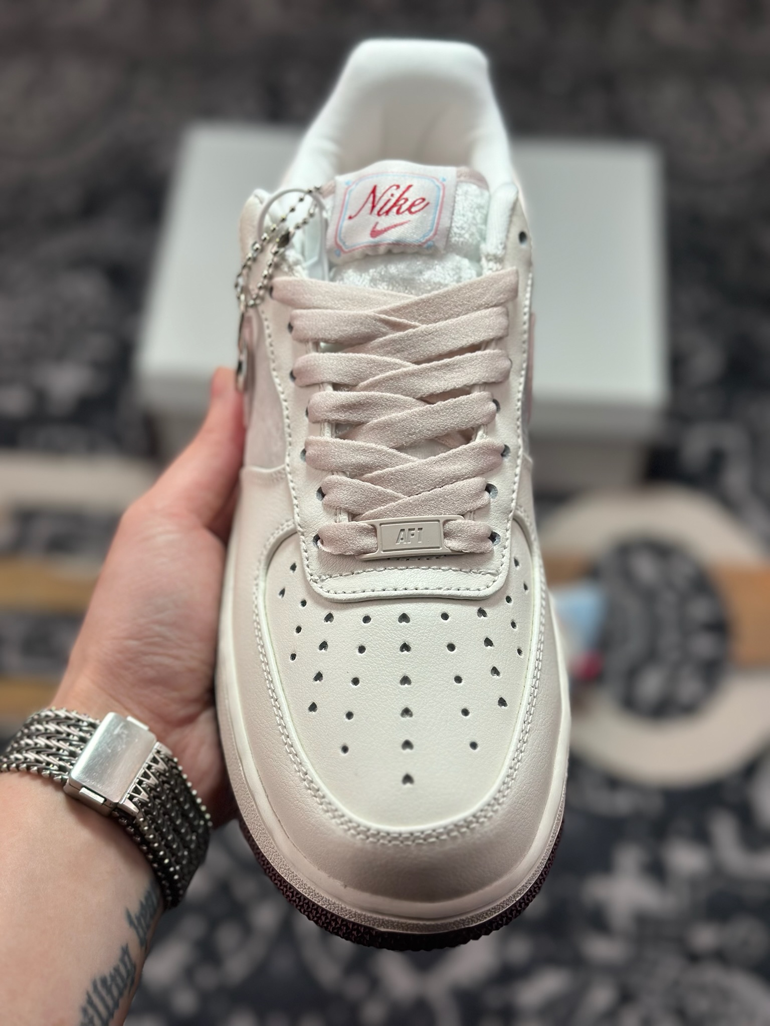 原装级别 Nike Air Force 1 '07 ”Valentine’s Day” 情人节限定白粉色 IQ4937-161-Top High Quatity Cheap Sneakers Fashion Clothing Clothes Bags handbags Shoes of all Brand wholesale With The best Quality And Beautiful Price from China Factory Chinese suppliers wholesaler seller 原装级别 Nike Air Force 1 '07 ”Valentine’s Day” 情人节限定白粉色 IQ4937-161