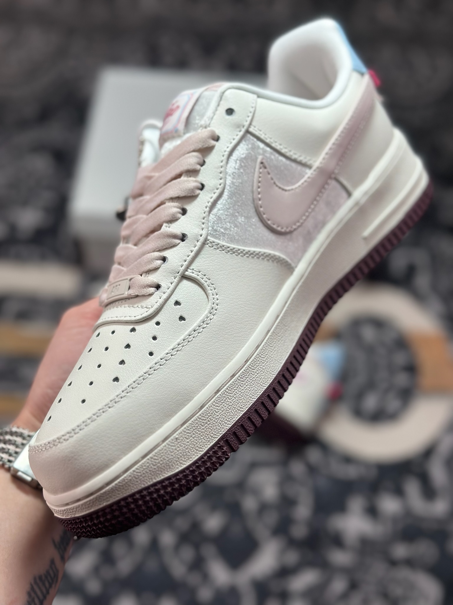 原装级别 Nike Air Force 1 '07 ”Valentine’s Day” 情人节限定白粉色 IQ4937-161-Top High Quatity Cheap Sneakers Fashion Clothing Clothes Bags handbags Shoes of all Brand wholesale With The best Quality And Beautiful Price from China Factory Chinese suppliers wholesaler seller 原装级别 Nike Air Force 1 '07 ”Valentine’s Day” 情人节限定白粉色 IQ4937-161