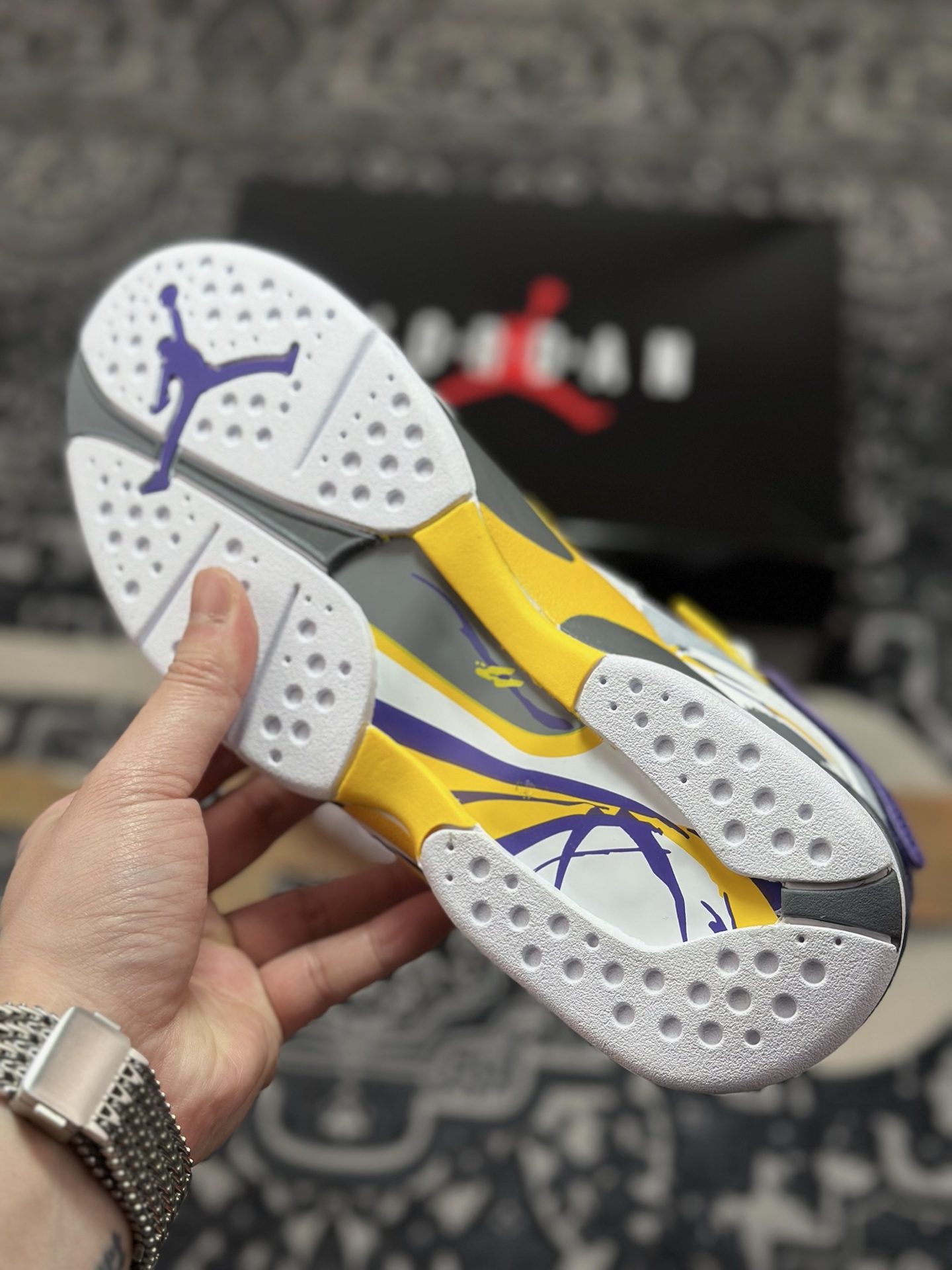 D2480 优选 原装级别 Jordan Air Jordan 8 高帮 复古篮球鞋 男款 白蓝紫 305381-107-Chinese UA Cheap High Quatity Brand Clothes Bags handbags Sneakers wholesale wholesaler seller from China Factory suppliers Fashion Clothing Shoes best Quality Beautiful Price D2480 优选 原装级别 Jordan Air Jordan 8 高帮 复古篮球鞋 男款 白蓝紫 305381-107