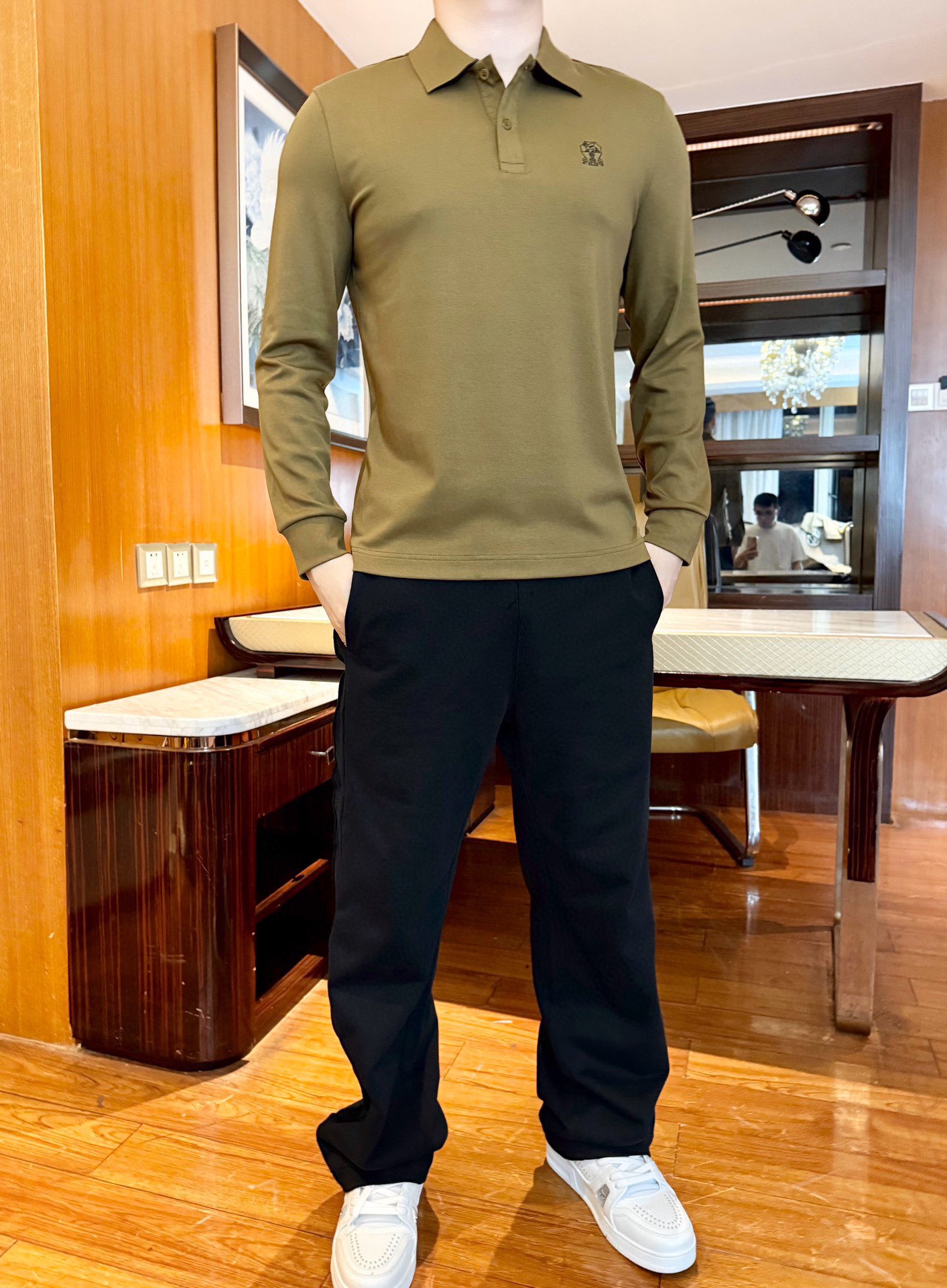 NO:731728,BC-2025, the latest popular model Polo is shipped from the counter, a hot-selling item in the London counter!  Selected Italian modal cotton fabrics are matched with the latest designs. The brand logo on the chest highlights the taste. Business and casual boutique. Size: 48-56 (model 180/140 wears 50, with Hong Kong Lane Crawford gift box packaging),,19860909BC-2025专柜最新爆款Polo出货 伦敦专柜热销单品！精选意大利采用莫代尔棉面料搭配最新的设计,胸口的品牌标志彰显品味 商务休闲精品.尺码:48-56（模特180/140穿50,配香港连卡佛礼盒包装）,,,Men's clothing