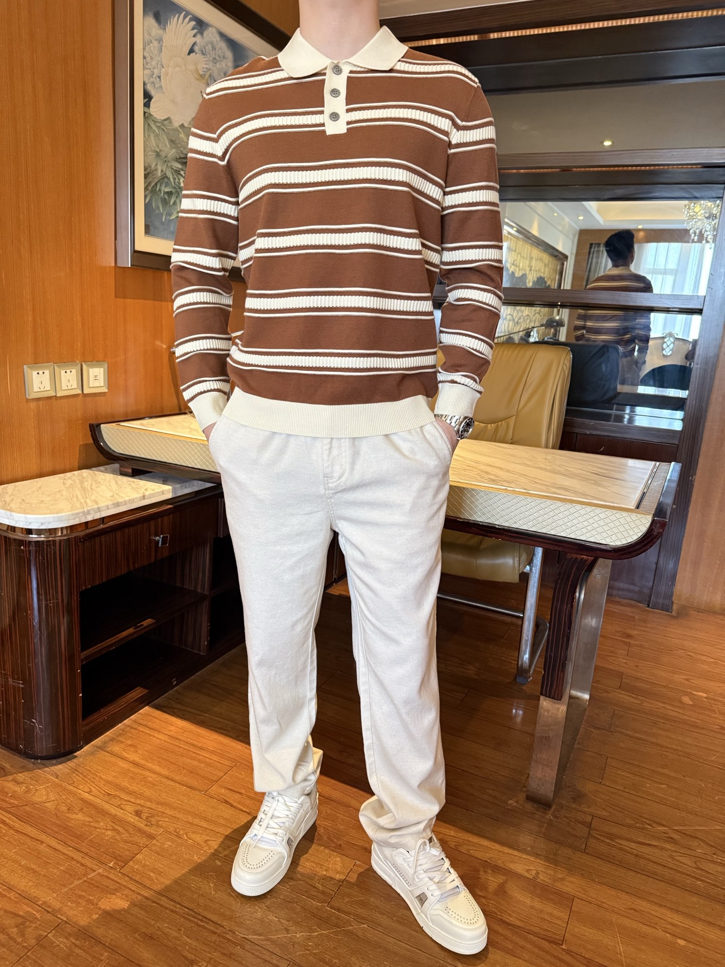 NO:725579,Ermenegildo Zegna - The latest popular sweaters are shipped from the counters. The best-selling items in European and American counters!  Selected Italian imported knitted fabrics, recycled fibers and the latest designs, sizes 48-56 (model 180/140 wears 50, with Hong Kong Lane Crawford gift box packaging),,zegna,sweaters,19860909杰尼亚-专柜最新爆款毛衣出货 欧美专柜热销单品！精选意大利进口针织面料再生纤维搭配最新的设计,尺码48-56（模特180/140穿50,配香港连卡佛礼盒包装）,,zegna,sweaters,,Men's clothing