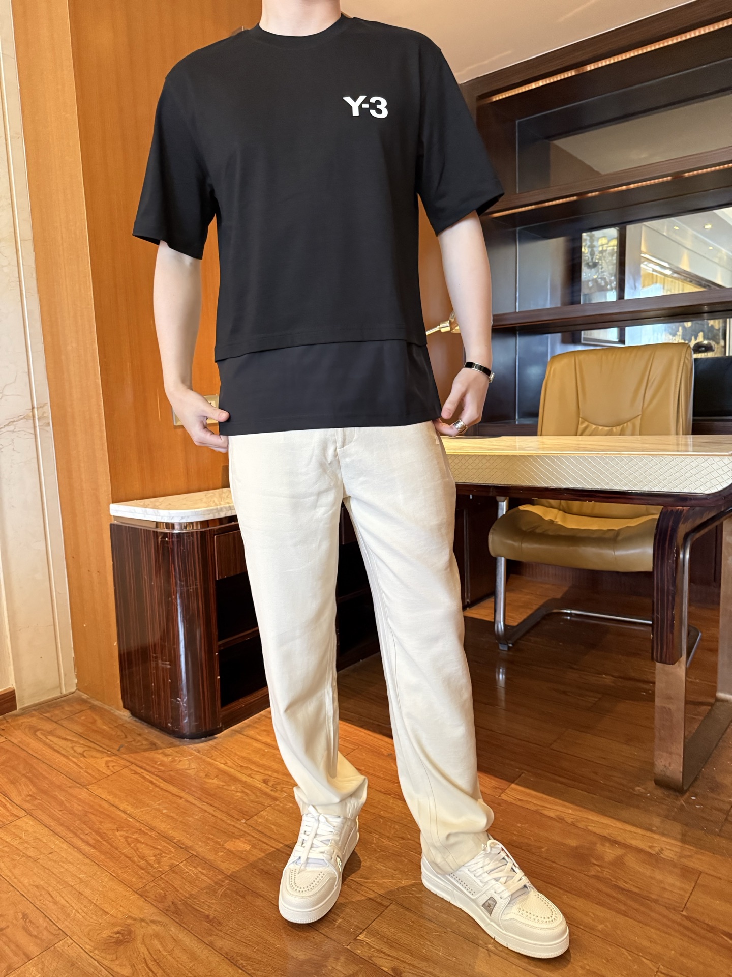 NO:732860,Y-3-2026 The latest popular T-shirts are shipped from the counter. The best-selling item in the London counter!  Selected Italian high-end 80-count cotton!  Size: XS-XL (model 180/140 wears S, comes with Hong Kong Lane Crawford gift box packaging), tees, t-shirt,19860909Y-3-2026专柜最新爆款T恤出货 伦敦专柜热销单品！精选意大利采用高端80支棉！尺码:XS-XL码（模特180/140穿S,配香港连卡佛礼盒包装）,,tees，t-shirt,,Men's clothing