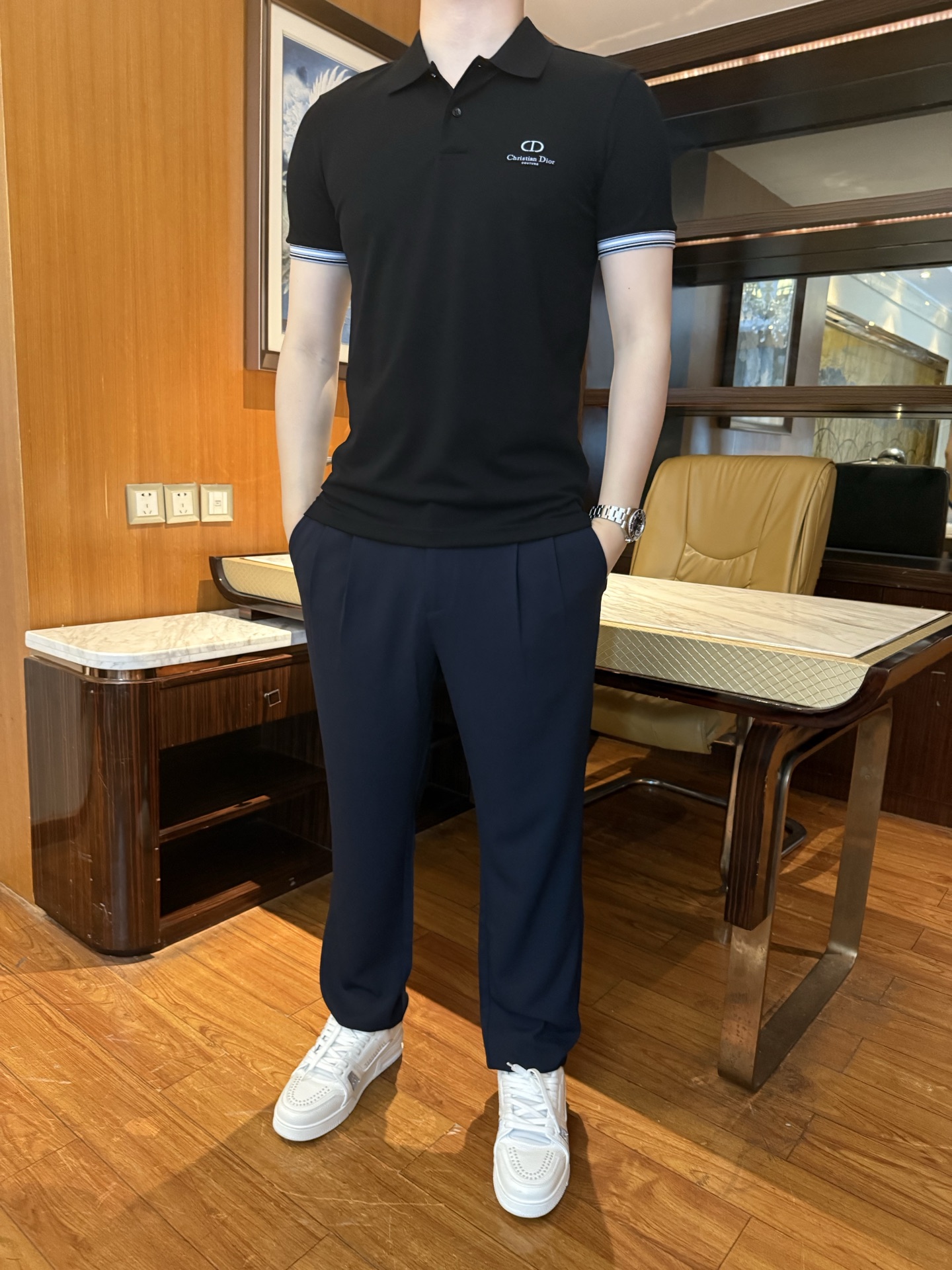 迪奥-经典翻领POLO版型，修饰身形，沉稳百搭，不挑肤色，适配商务、休闲多场景，采用高支精梳棉/珠地棉面