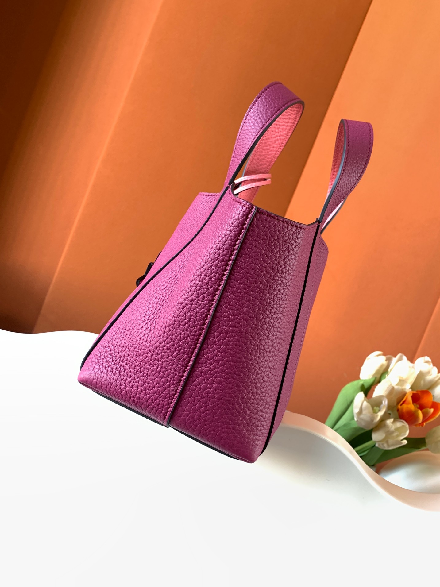 Goyard 的 Duo Tote 手袋缩小尺寸，轻巧随行。 MOYNAT 摩奈 菜篮子 编码：MY-010