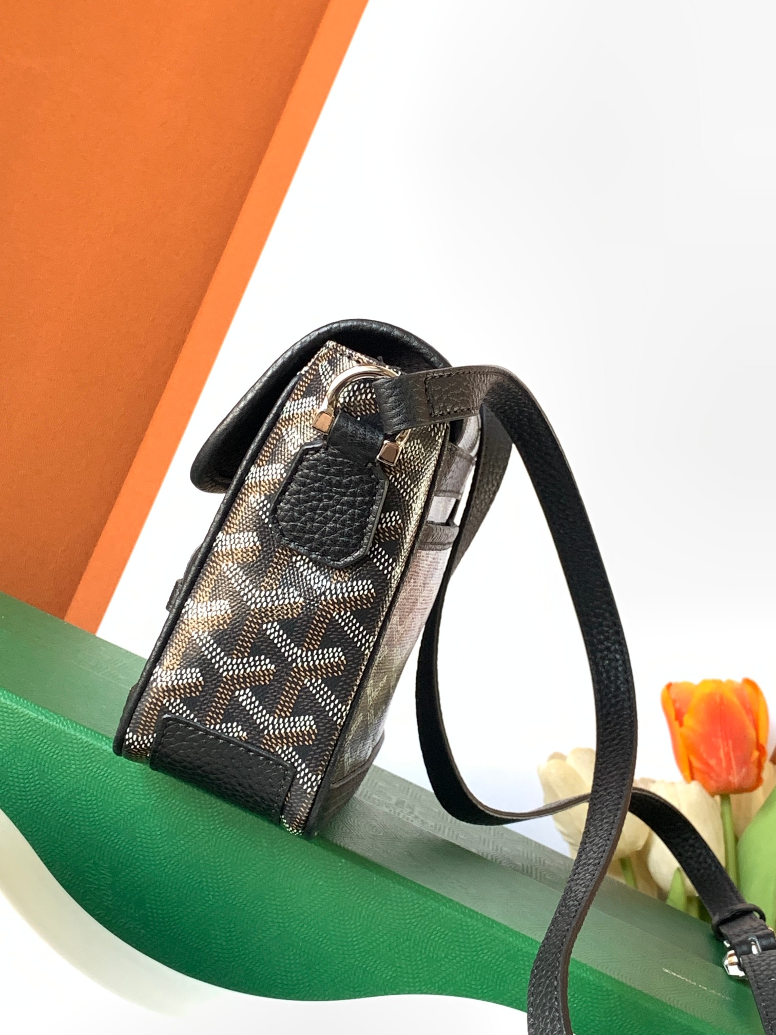 Goyard 18年停产了的，豆腐包