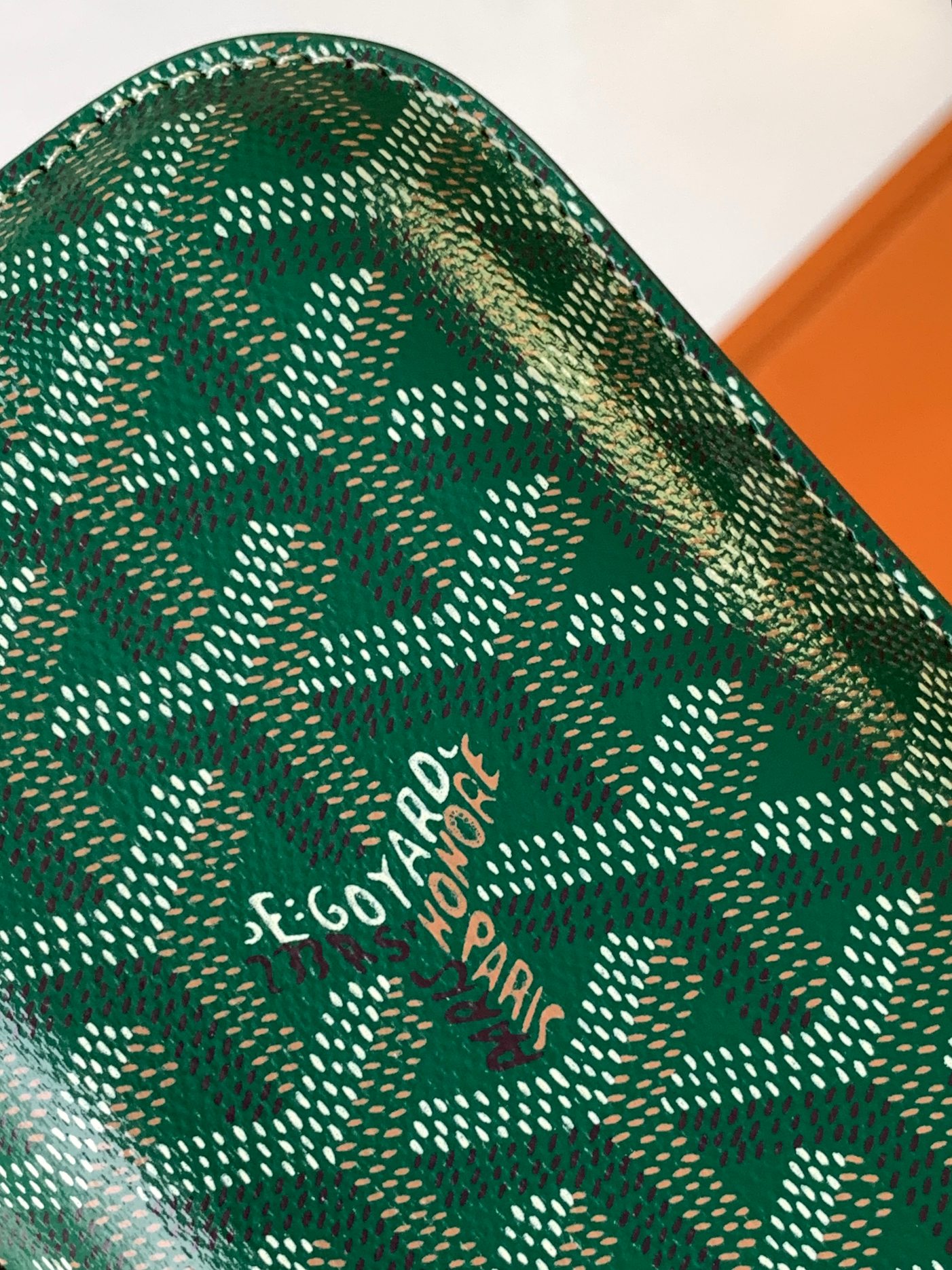 Goyard CHURCHILL 三支雪＋盒按照模型装配 其形状足以容纳三支雪＋ 尤其是 ROBUSTO 雪＋