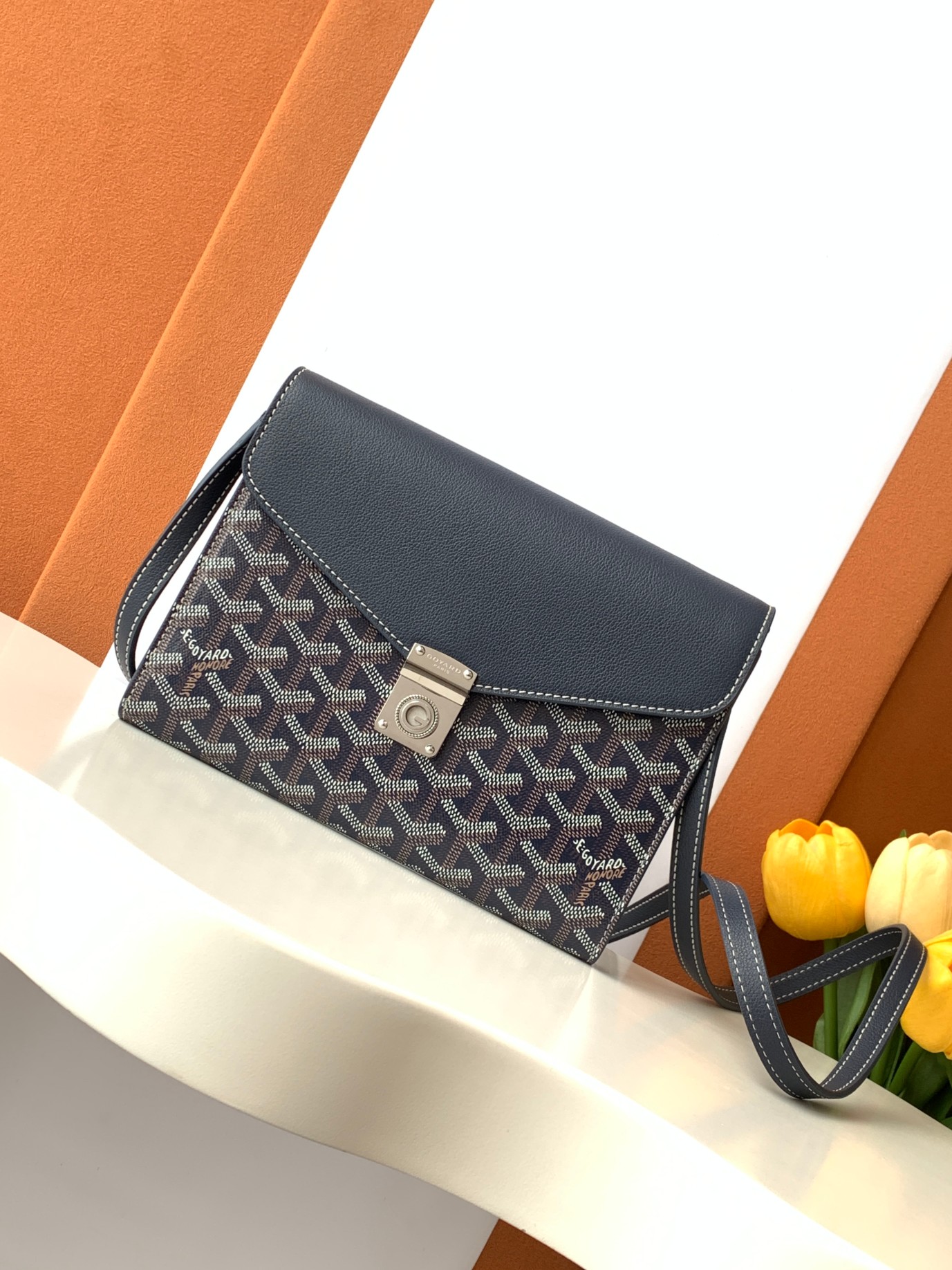 Goyard Goyard 推出了 Chypre Pouch-Wallet