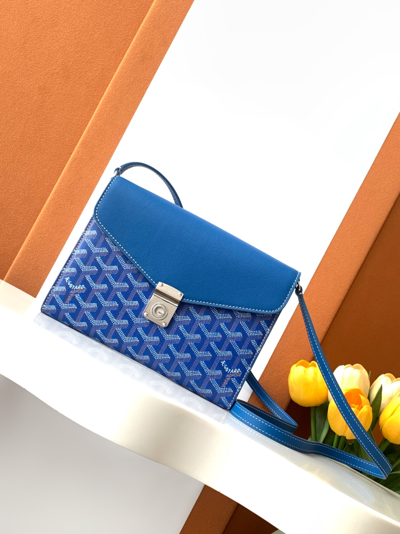 Goyard Goyard 推出了 Chypre Pouch-Wallet