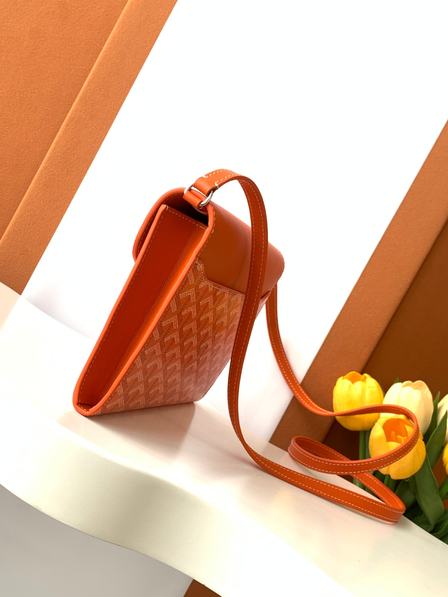 Goyard Goyard 推出了 Chypre Pouch-Wallet