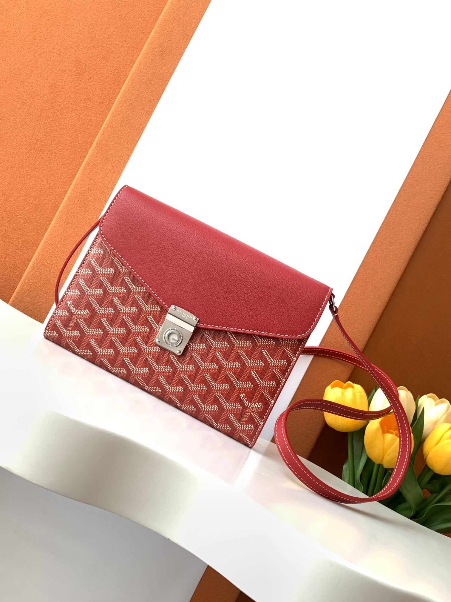 Goyard Goyard 推出了 Chypre Pouch-Wallet