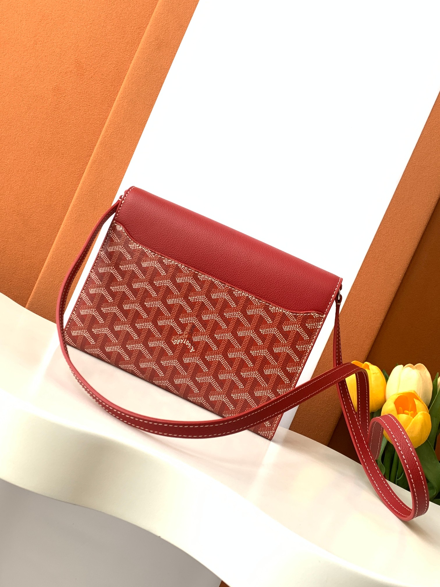 Goyard Goyard 推出了 Chypre Pouch-Wallet