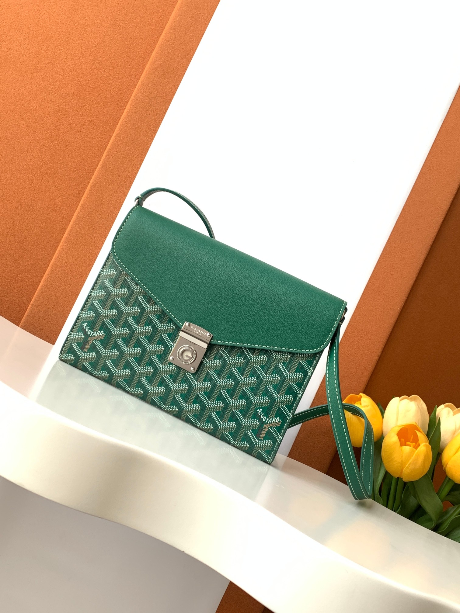 Goyard Goyard 推出了 Chypre Pouch-Wallet