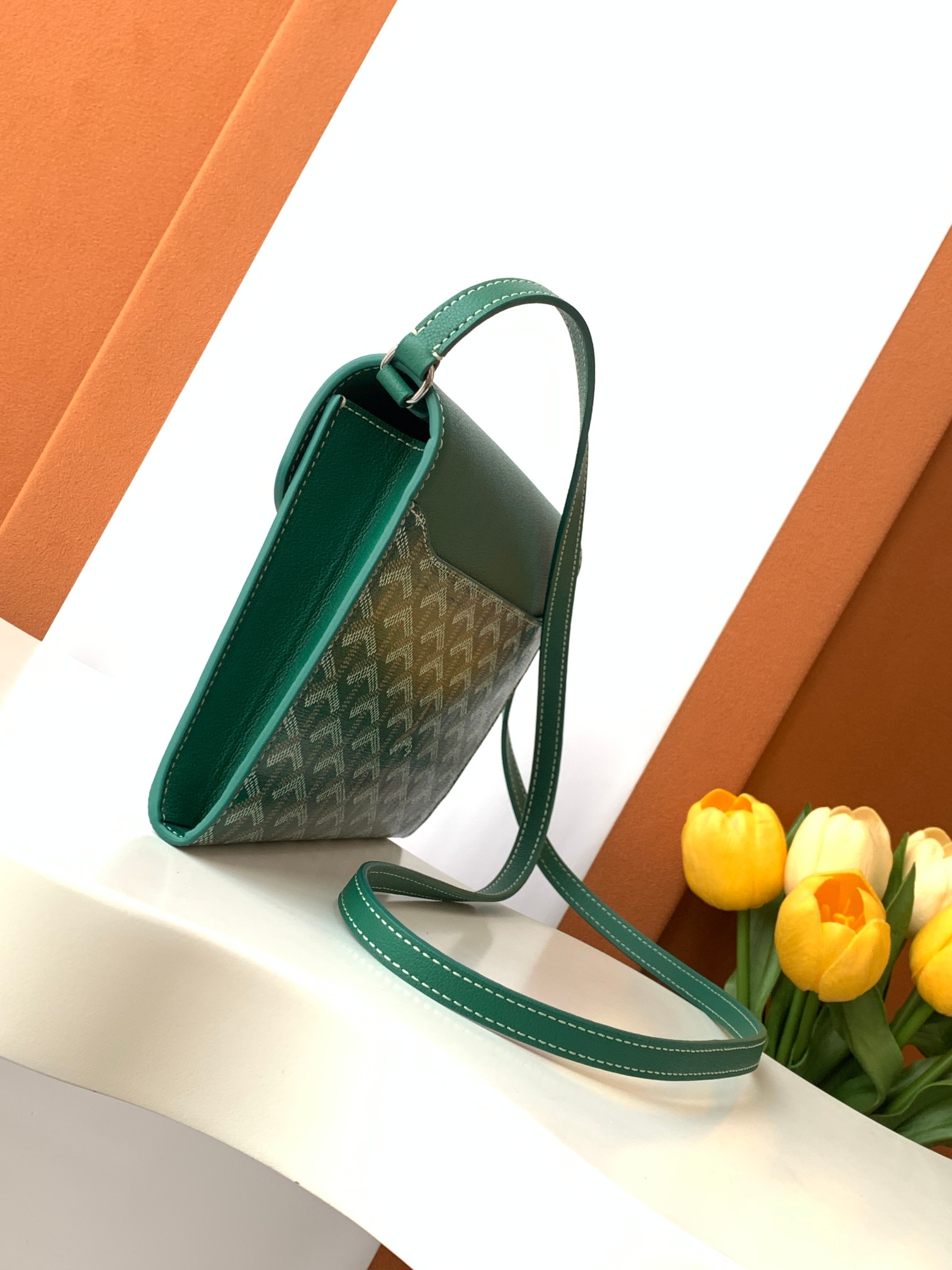 Goyard Goyard 推出了 Chypre Pouch-Wallet