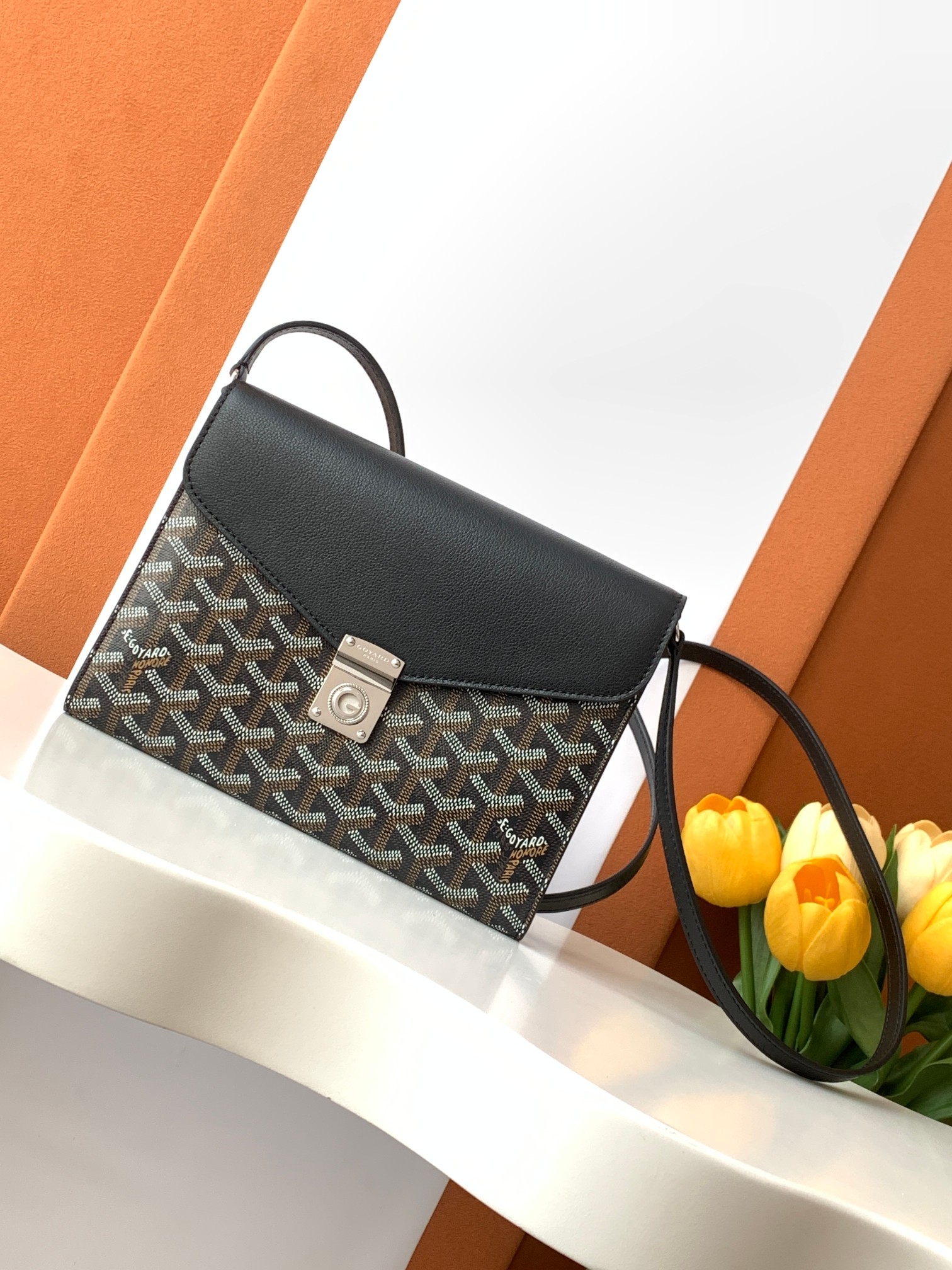 Goyard Goyard 推出了 Chypre Pouch-Wallet