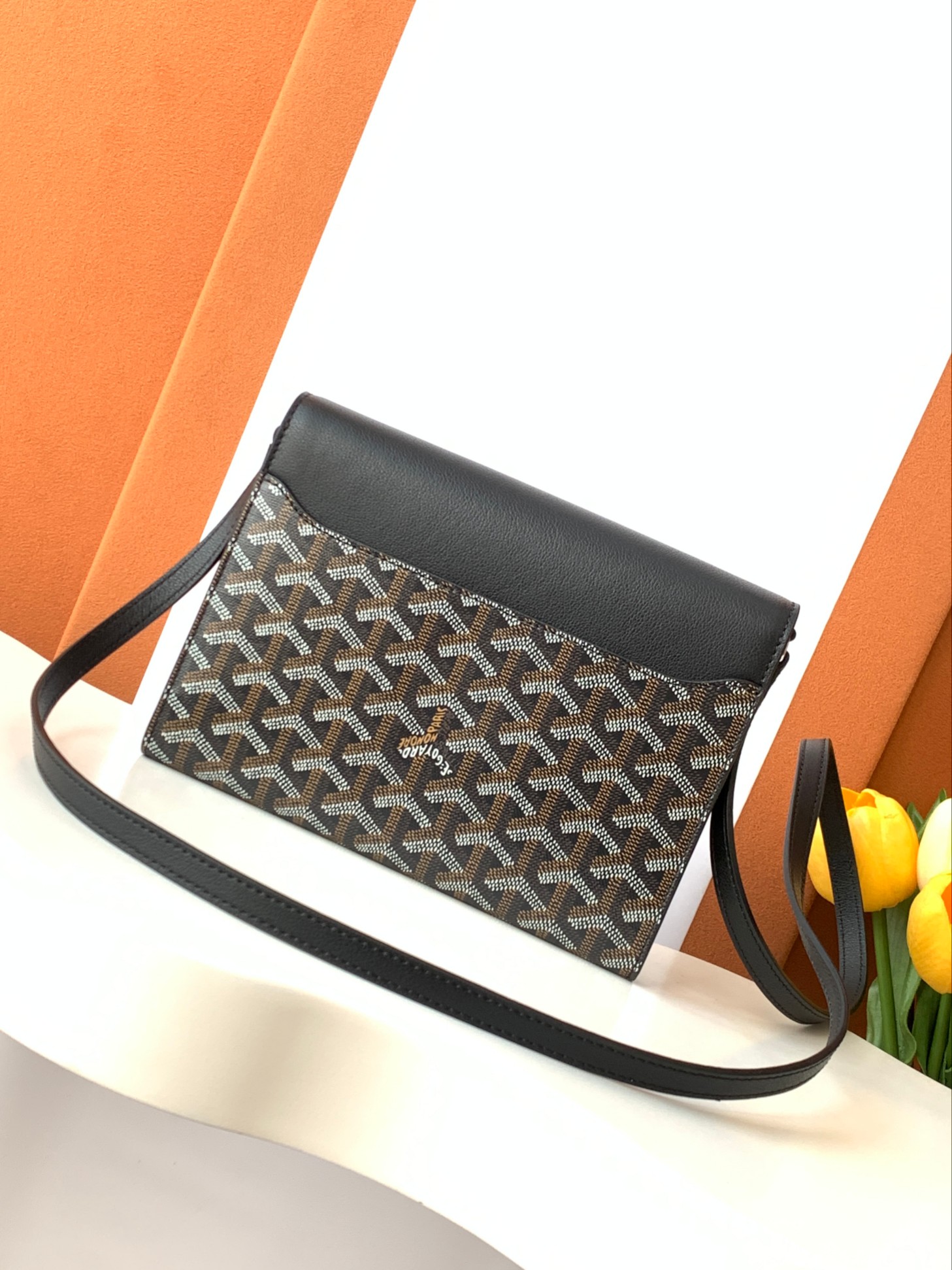 Goyard Goyard 推出了 Chypre Pouch-Wallet