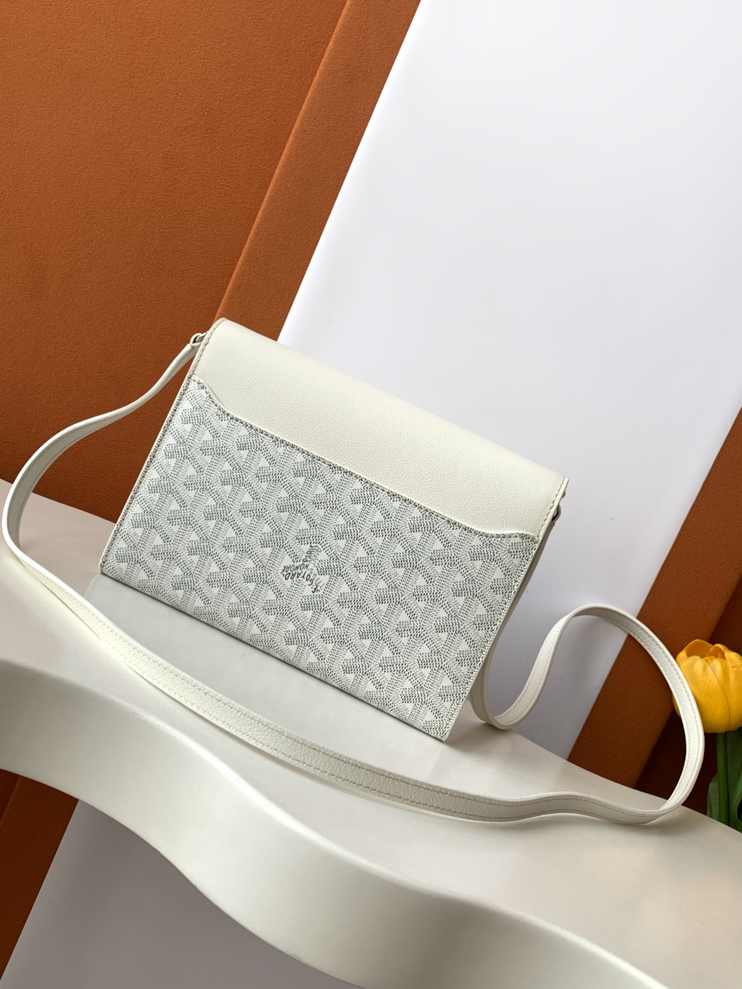 Goyard Goyard 推出了 Chypre Pouch-Wallet